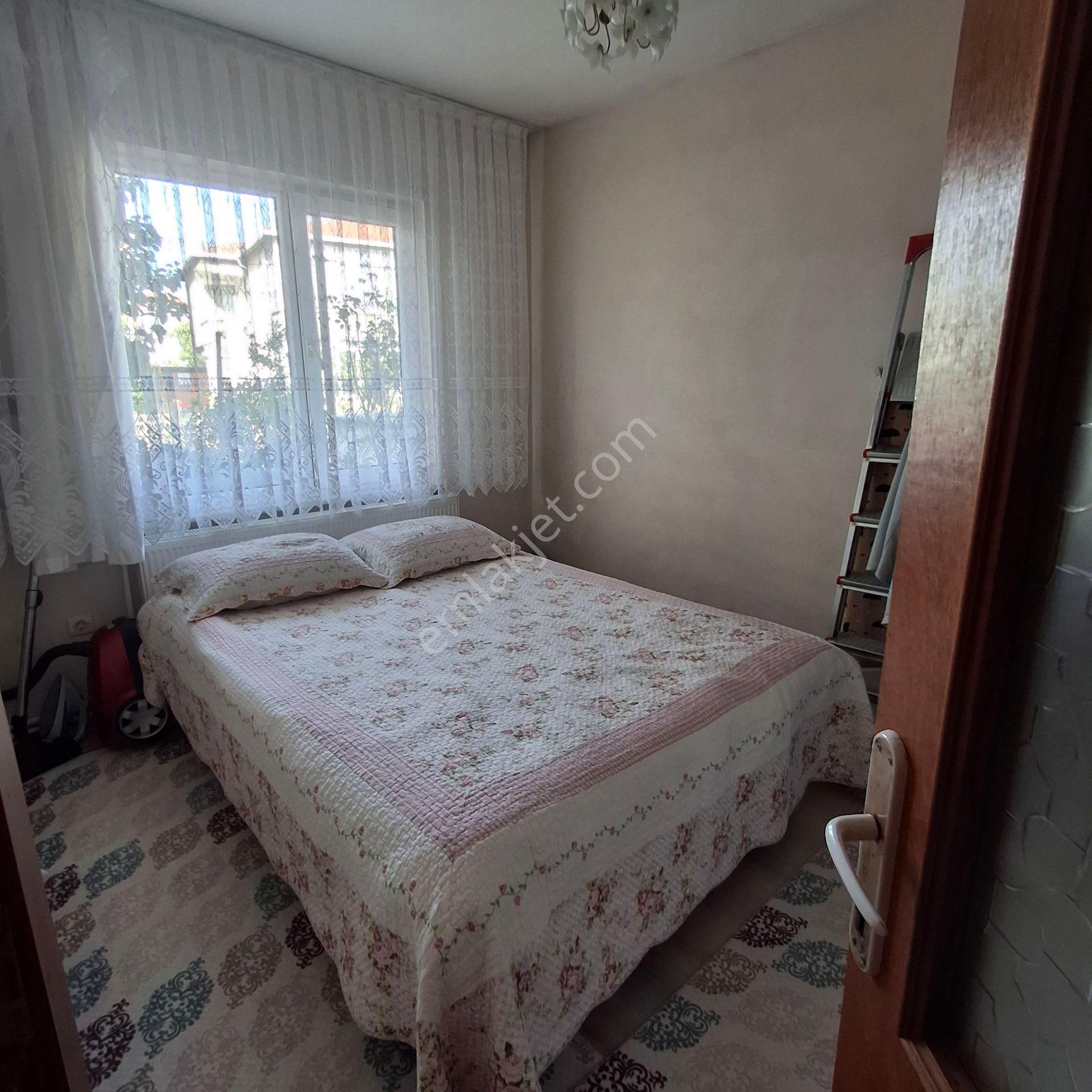 T.dağ Muratlı Muradiye Mah.de 2 Katlı Toplam Alanı 272 M2 Brüt Olan Müstakil Bahçeli Satılık Bina — fotoğraf 21