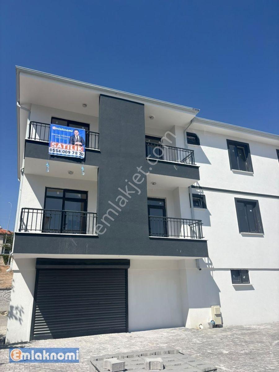 Emlaknomi'Den İbrahim Hakkı Konyalı Mahallesinde Sıfır Satılık 1+1 Apartlar