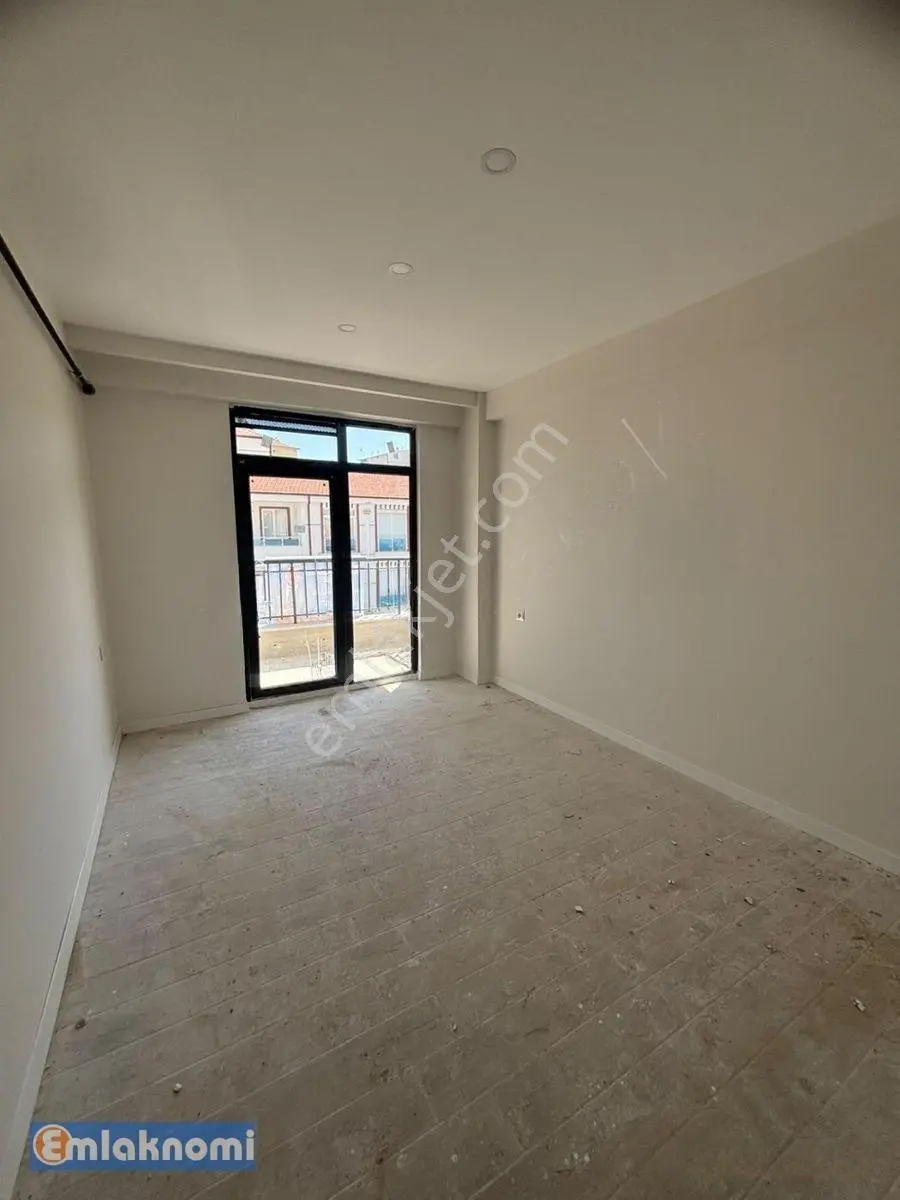 Emlaknomi'den İbrahim Hakkı Konyalı Mahallesinde Sıfır Satılık 1+1 Apartlar — fotoğraf 3