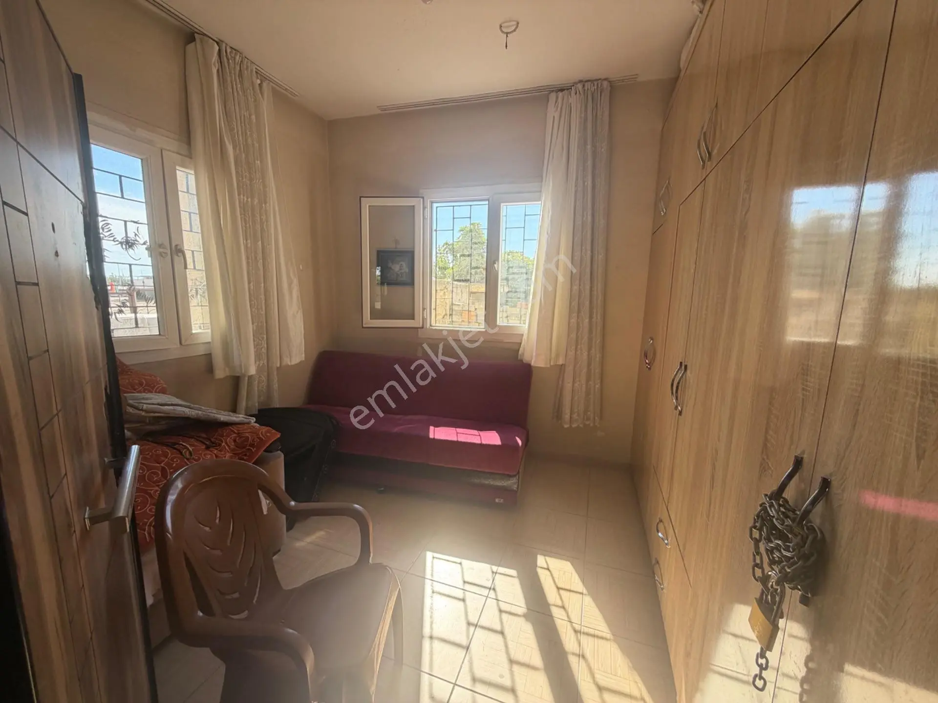 Güven Emlak’tan Mithatpaşa’da Nadir Fırsat! 3 Daire + Dükkan Tek Tapuda — fotoğraf 11