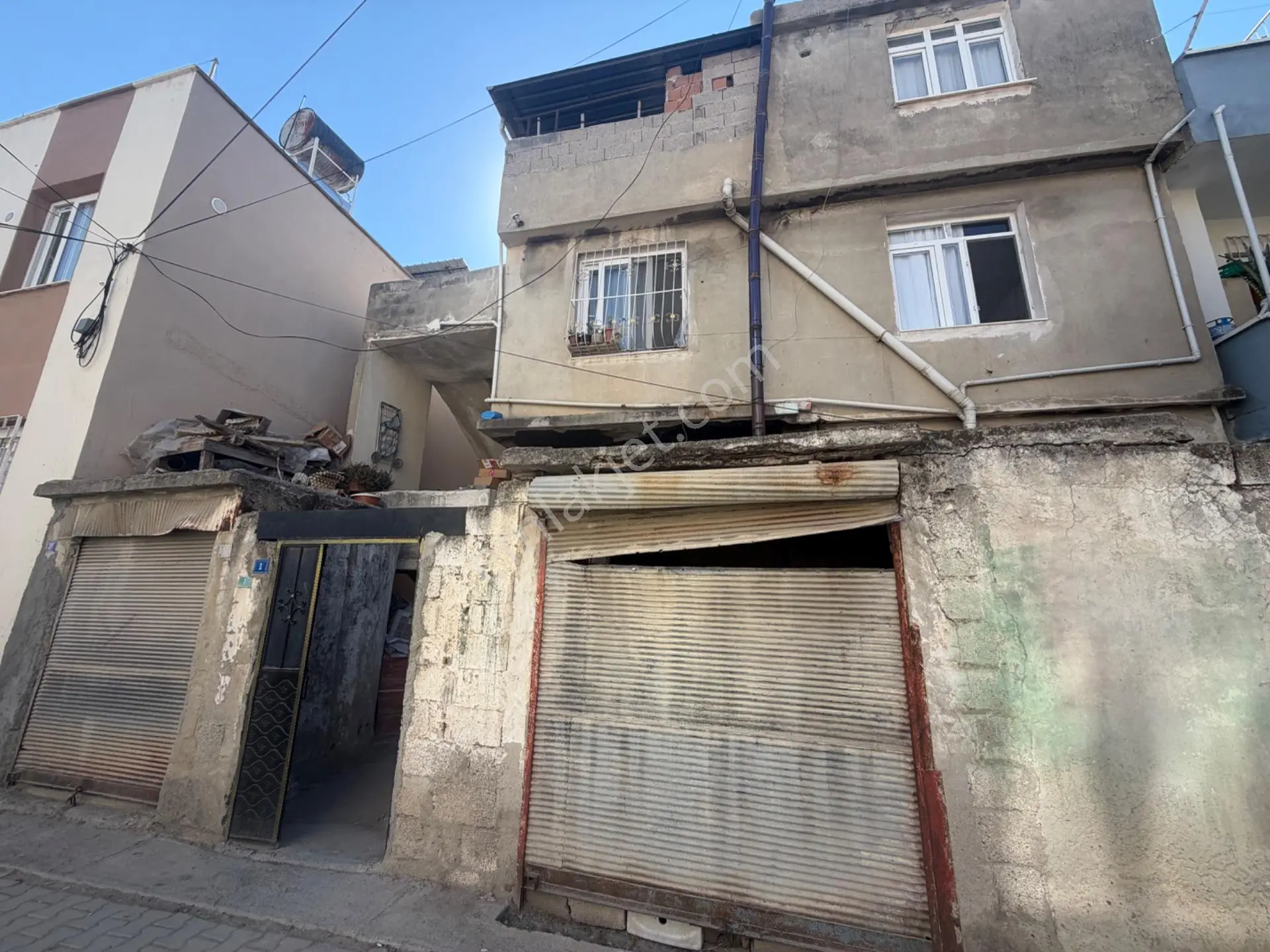 Güven Emlak’tan Mithatpaşa’da Nadir Fırsat! 3 Daire + Dükkan Tek Tapuda — fotoğraf 13