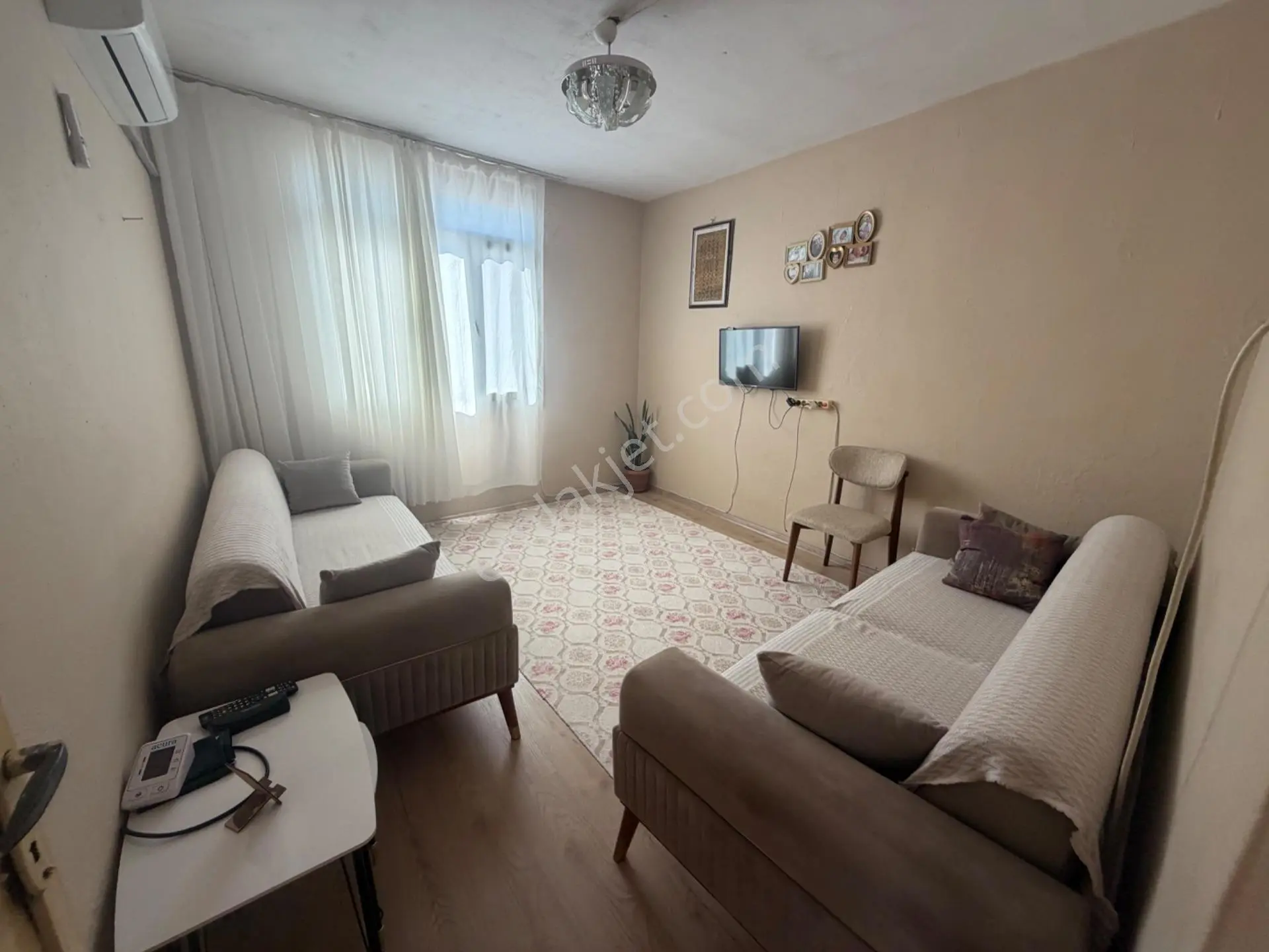 Güven Emlak’tan Mithatpaşa’da Nadir Fırsat! 3 Daire + Dükkan Tek Tapuda — fotoğraf 26
