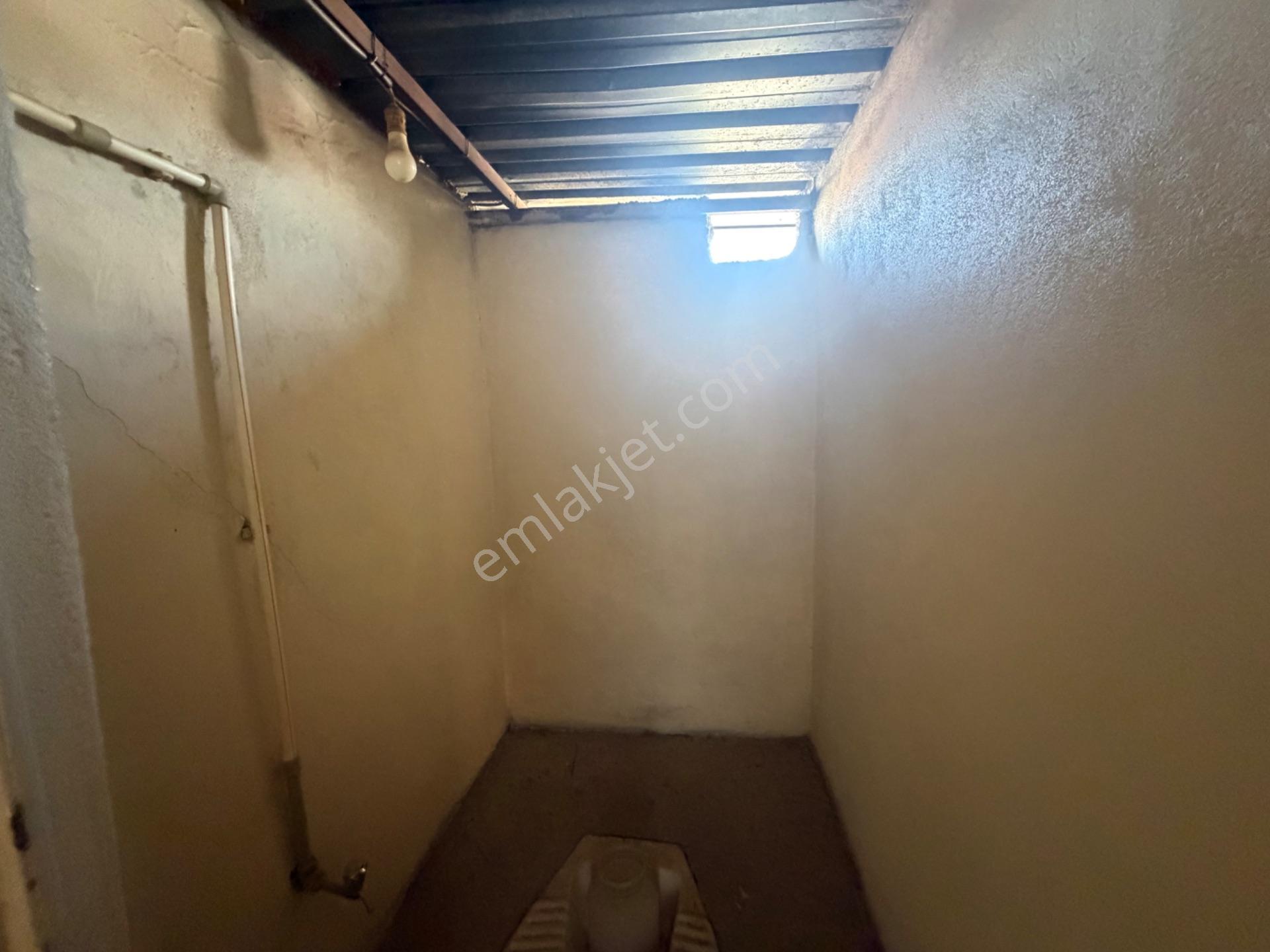 Güven Emlak’tan Mithatpaşa’da Nadir Fırsat! 3 Daire + Dükkan Tek Tapuda — fotoğraf 31