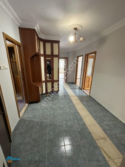 Çarşı Merkezde 130 M2 - 3+1 Daire...