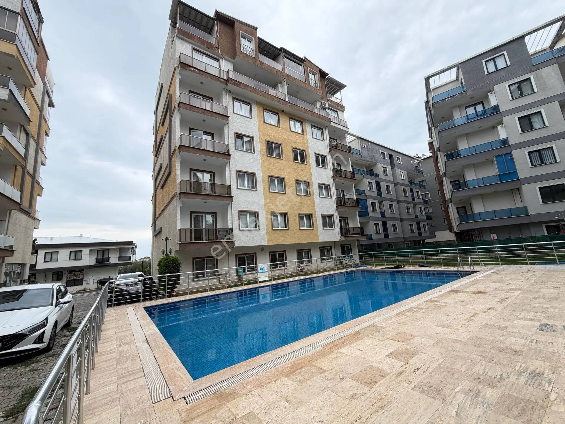 Tırpan Gayrimenkulden Mudanya Yeni Mah. 3+1 150M2 Havuzlu Lüx Dublex