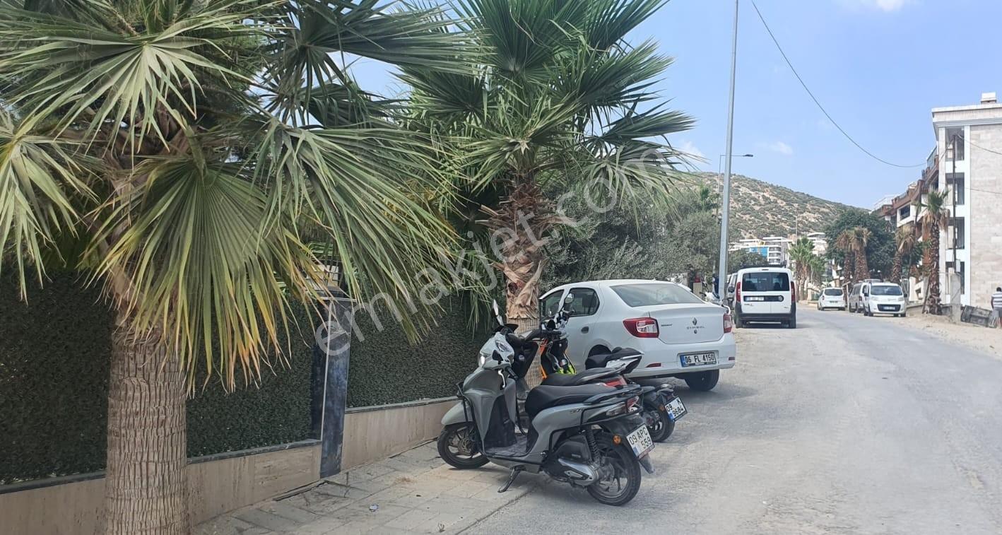 Kuşadası Ege Mahallesi'nde Satılık Arsa — fotoğraf 8
