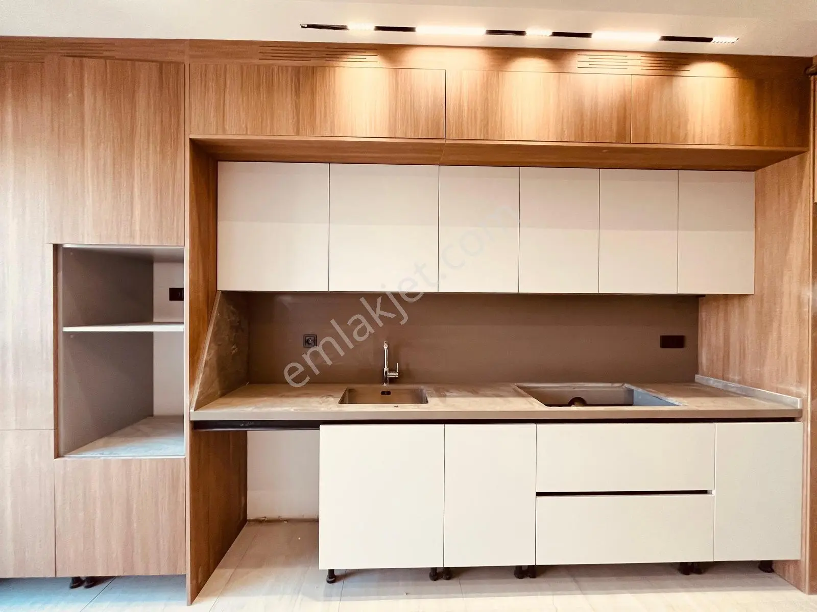 Rw Detay Batıkentin En Prestijli Sitesinde Özel Garajlı Lüks 3+1 — fotoğraf 2