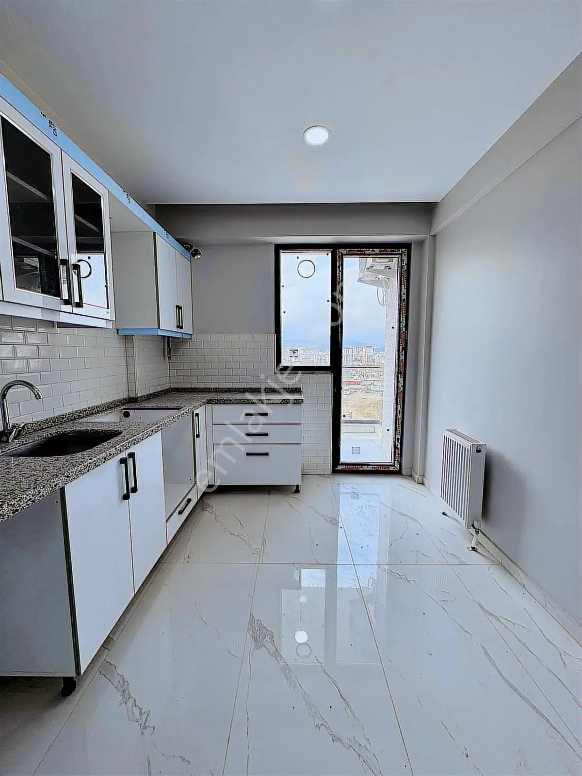 Sancaktepe Çekmeköy Sınırı Cadde Üzeri Satılık 130 M2 3+1 Daire — fotoğraf 13