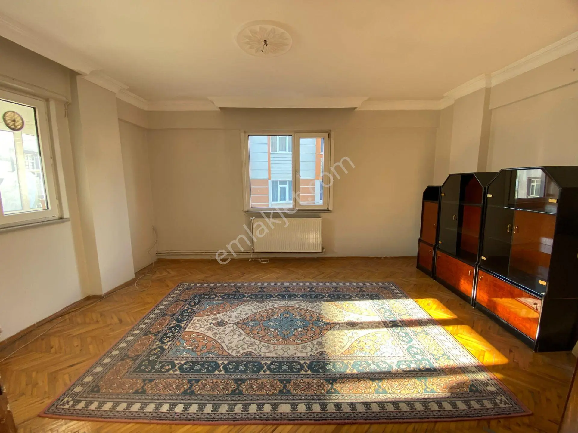 Menderes Mah Türkiye Emlak 2+1 Köşebaşı 3.Kat 110M² Daire