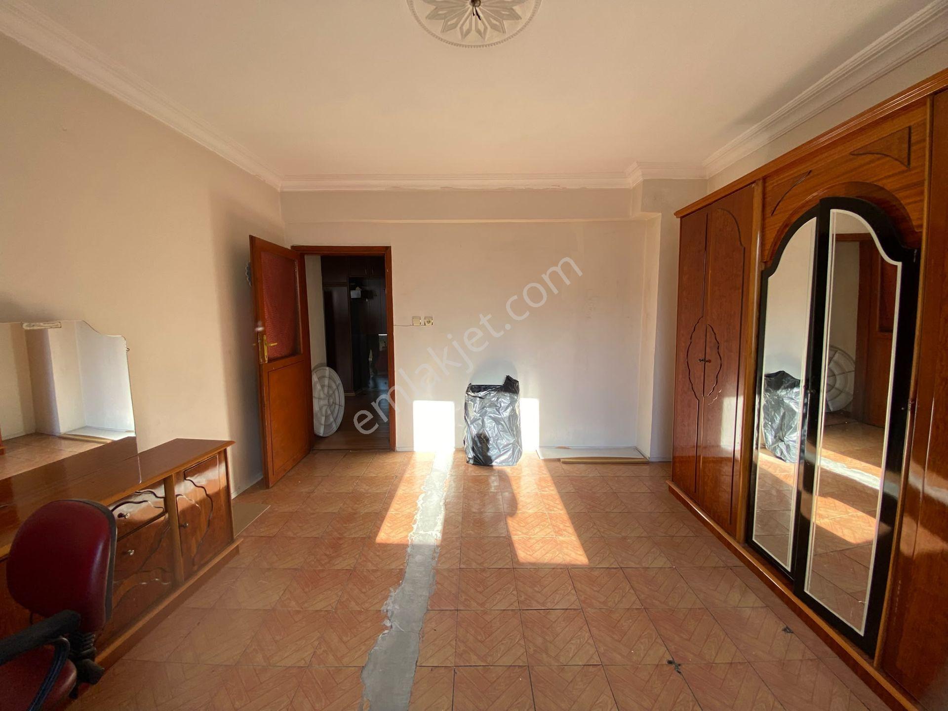 Menderes Mah Türkiye Emlak 2+1 Köşebaşı 3.kat 110m² Daire — fotoğraf 6