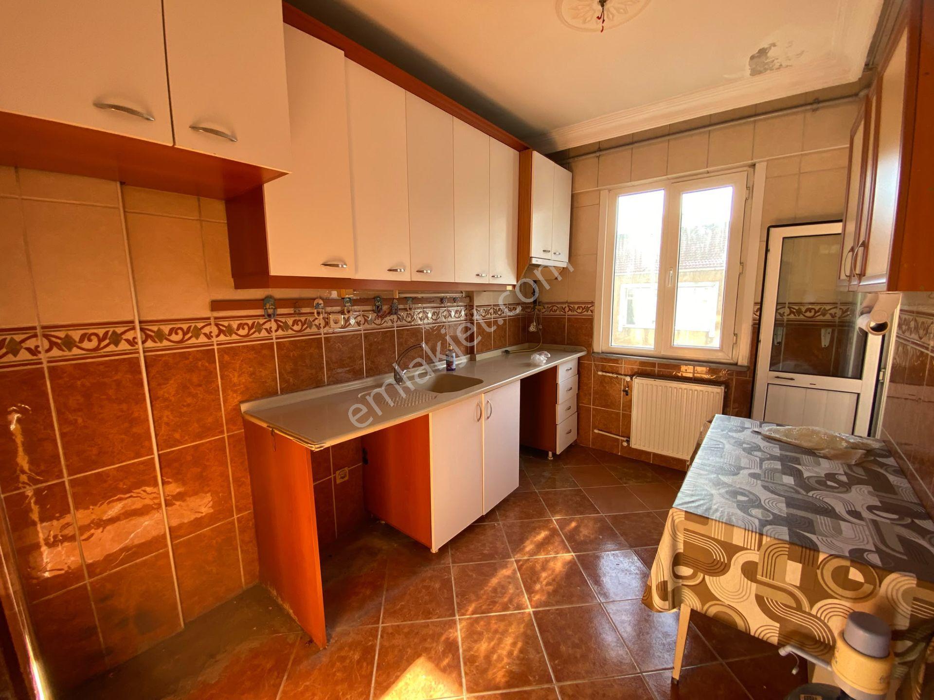 Menderes Mah Türkiye Emlak 2+1 Köşebaşı 3.kat 110m² Daire — fotoğraf 10