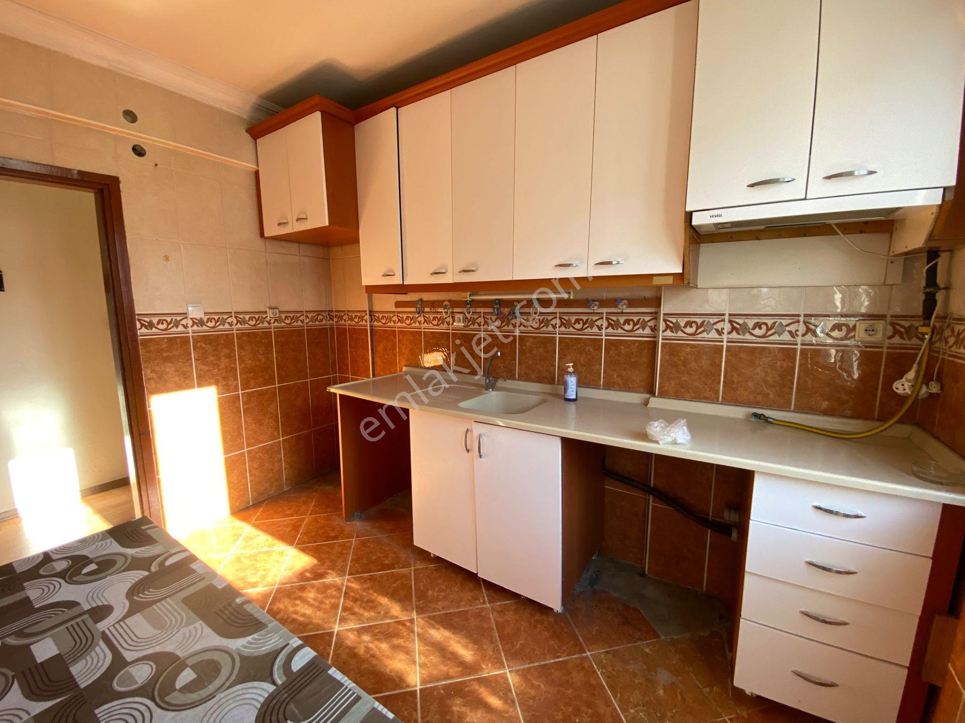 Menderes Mah Türkiye Emlak 2+1 Köşebaşı 3.kat 110m² Daire — fotoğraf 12