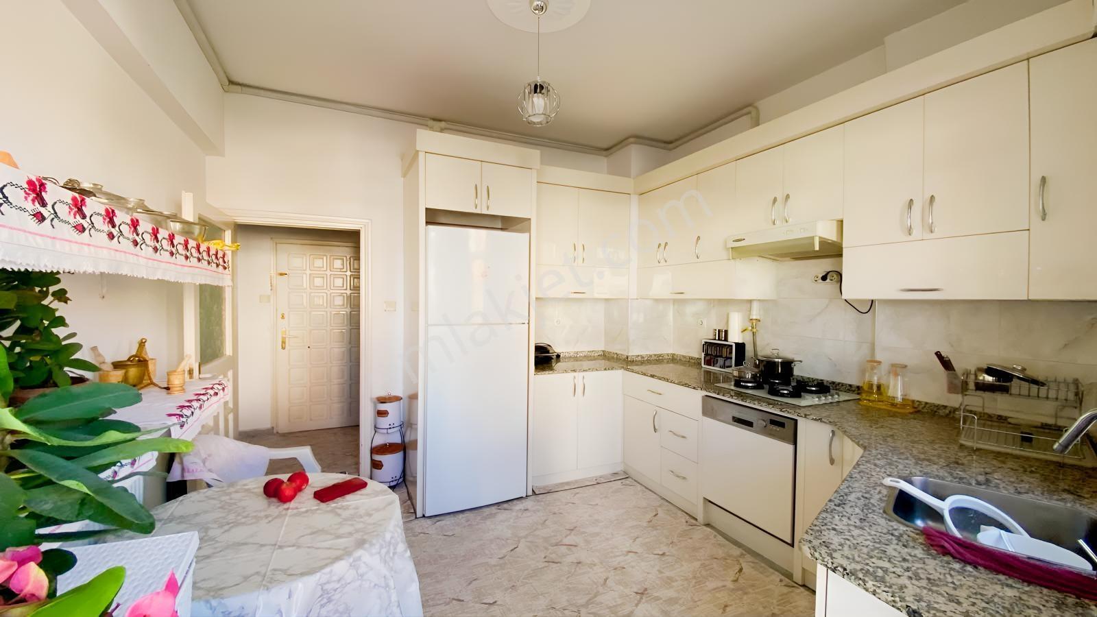 Vip Gayrimenkul'den Çarşı Merkezinde 2. Kat 2+1 Daire — fotoğraf 12