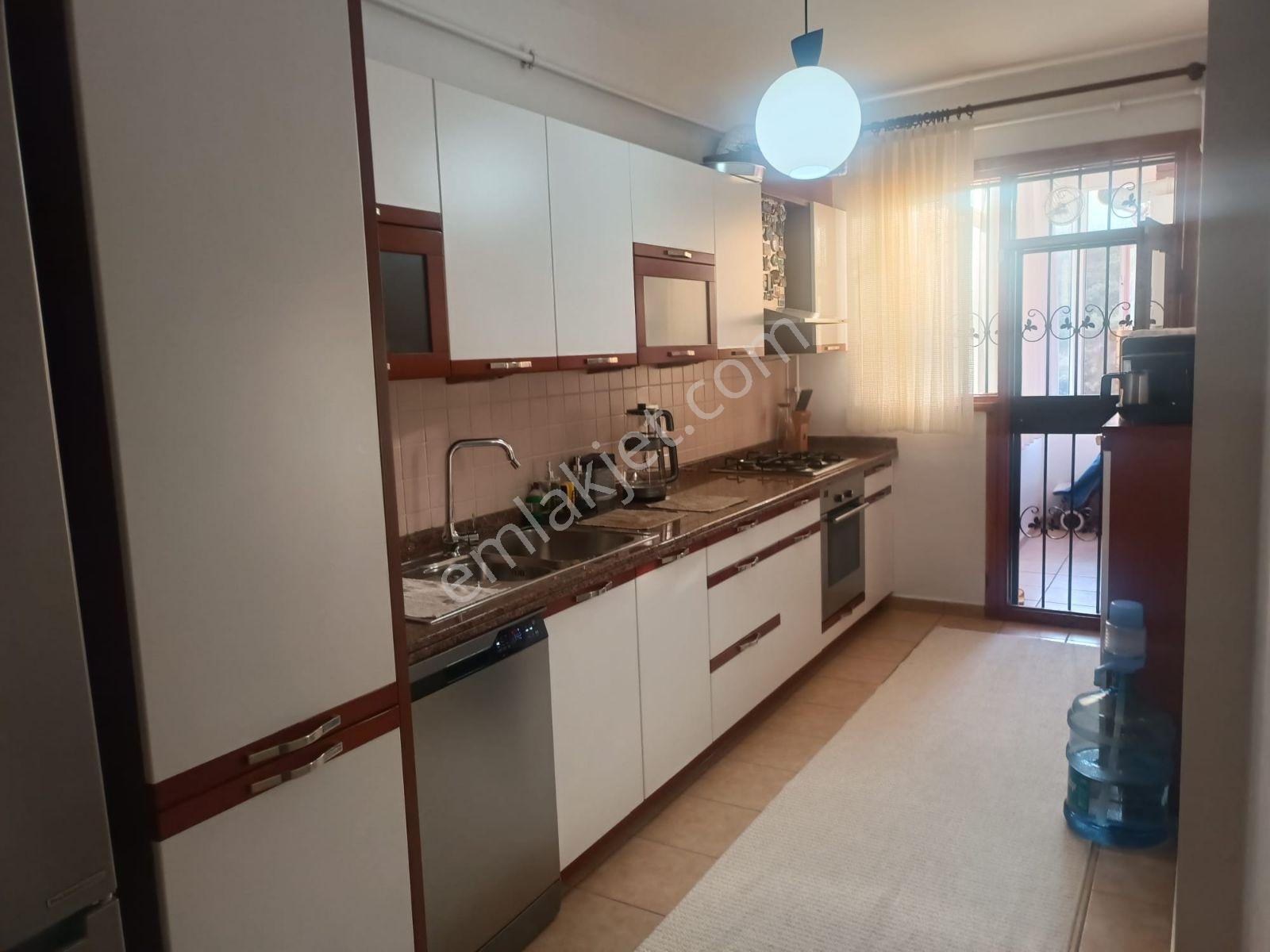 Bakırköy Zuhuratbaba Da 3+1 130m2 Bürüt Kullanım Alanlı Daire — fotoğraf 3
