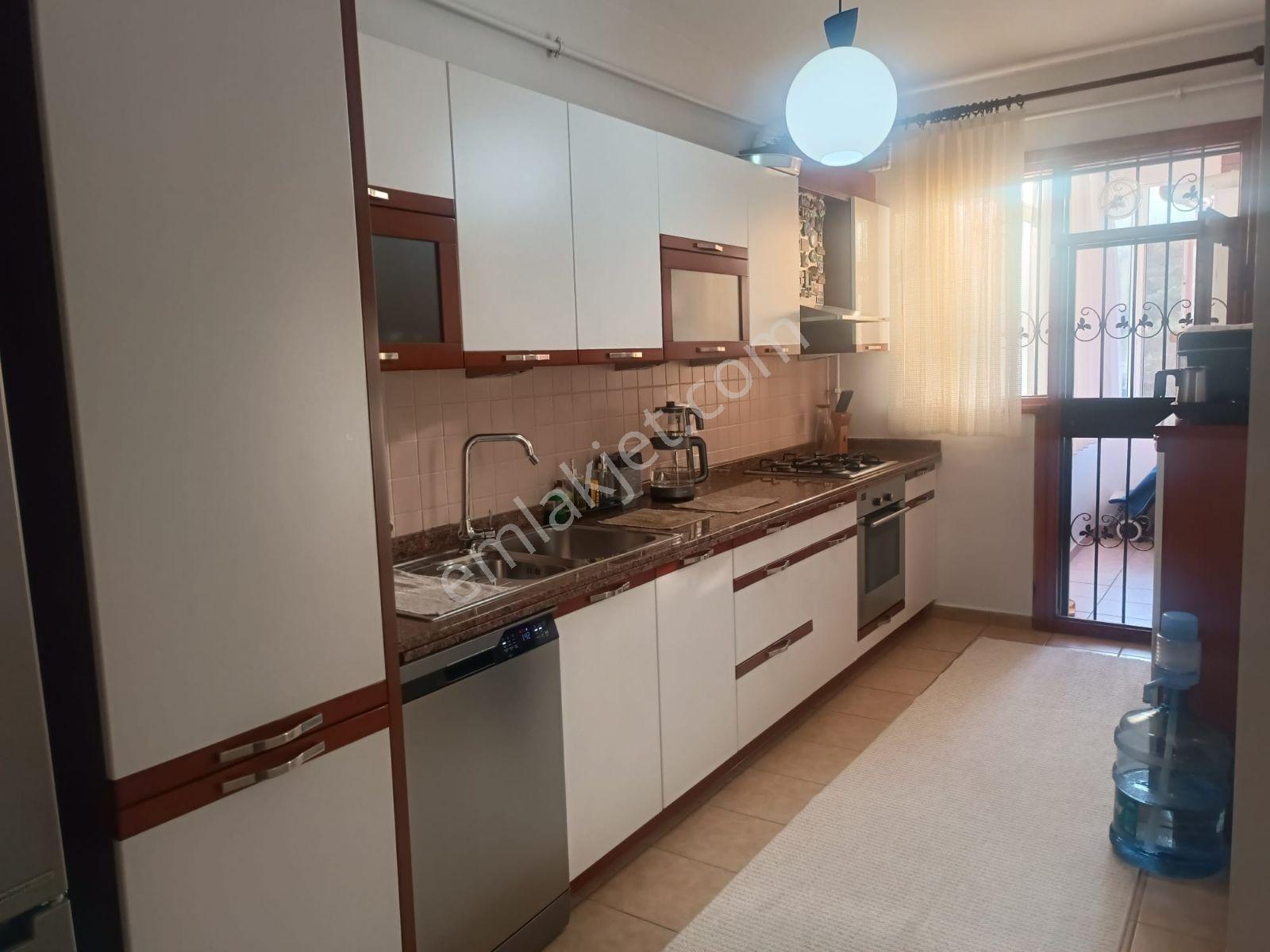 Bakırköy Zuhuratbaba Da 3+1 130m2 Bürüt Kullanım Alanlı Daire — fotoğraf 4