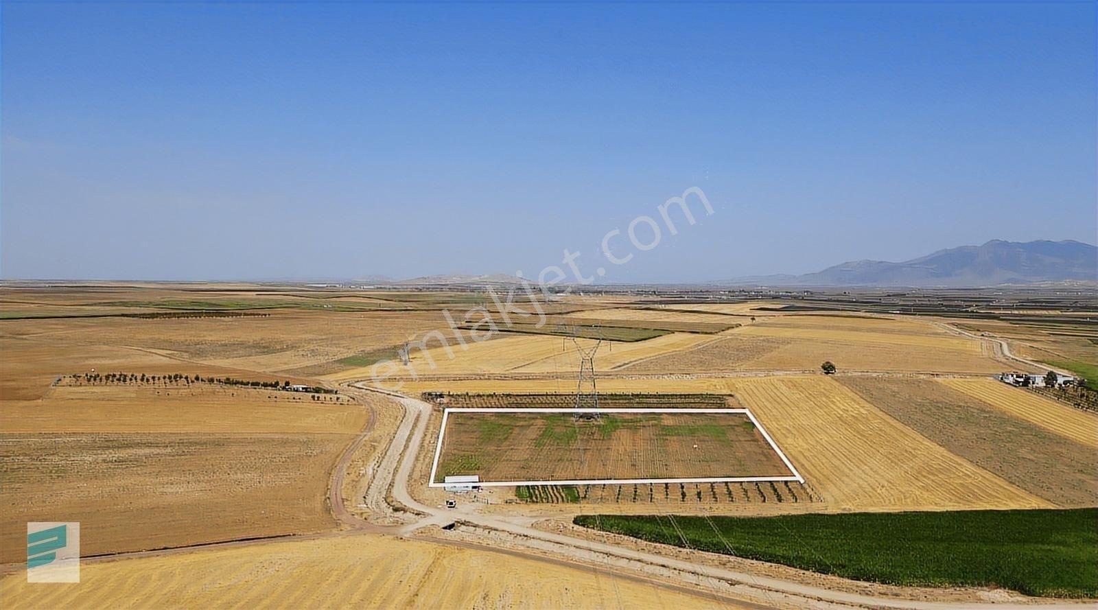 Esentepe'ye Yakın Konumda, 140mt Kanal Ve Yol Cep. Satılık Tarla — fotoğraf 10