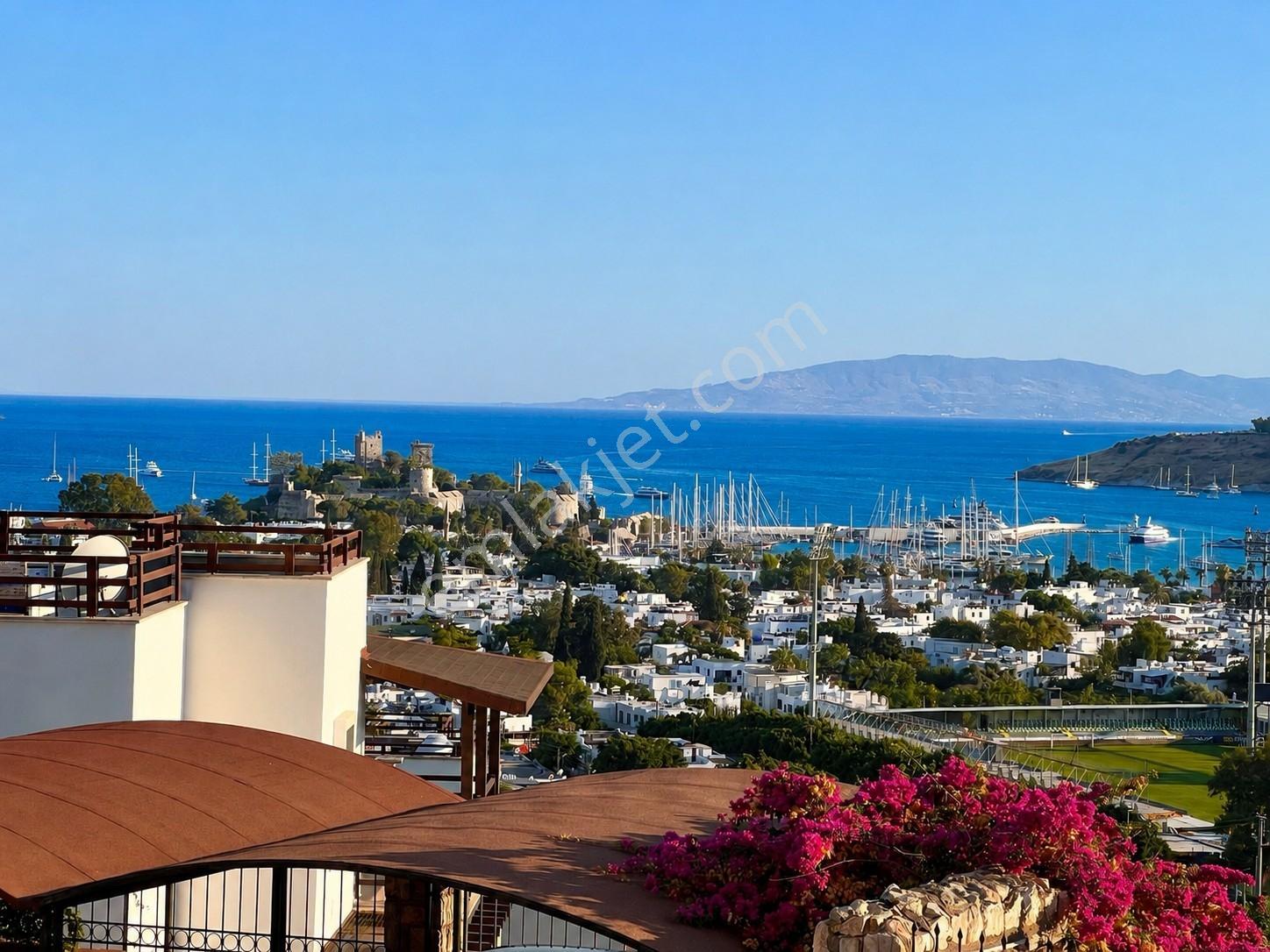 Bodrum Merkez 6+2 Her Katından Full Deniz Manzaralı Villa