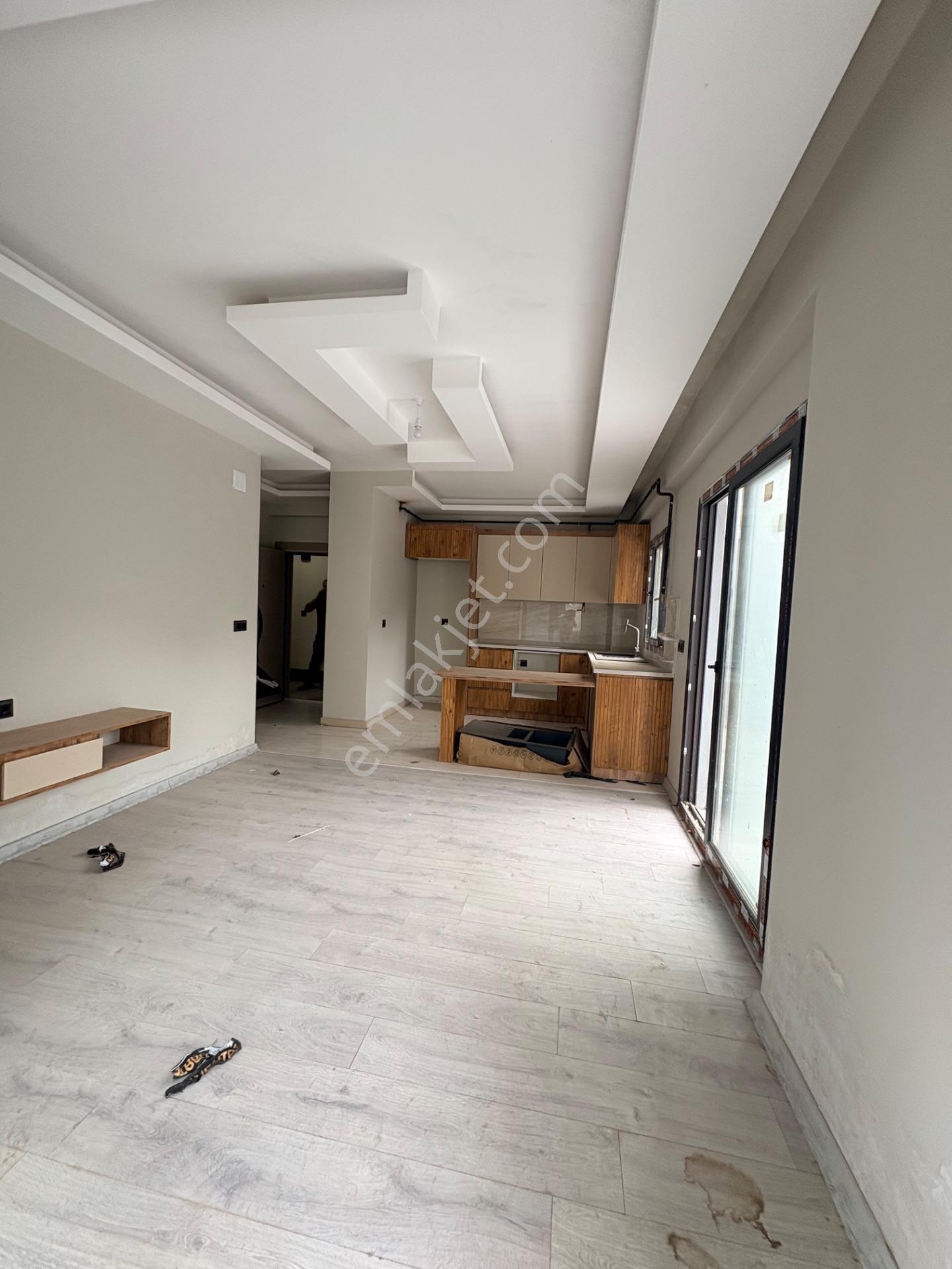 Eşsiz Manzarası Ve Geniş Terasıyla Satılık 1+1 Daire 4.750.000 Tl — fotoğraf 11
