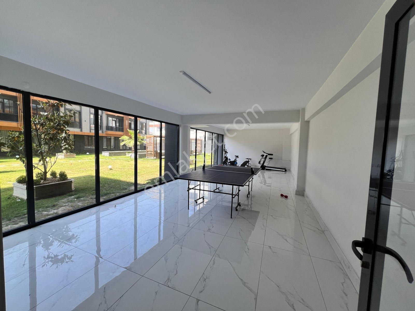 Redstone'dan Uysal Boulevard'da Satılık 1+1 Daire — fotoğraf 4