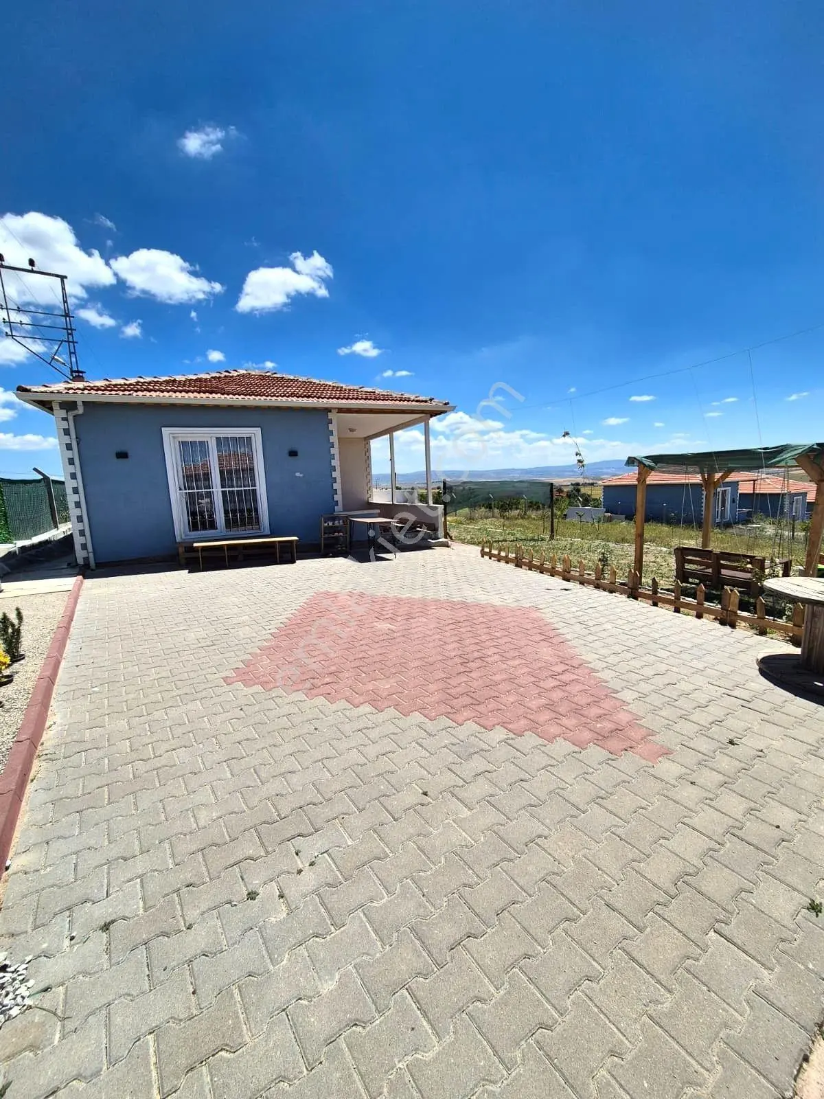 Aydıncık'Ta 800M2 Arsa İçin'De 2+1 Evli Elektirik Su Aktif Bahçe