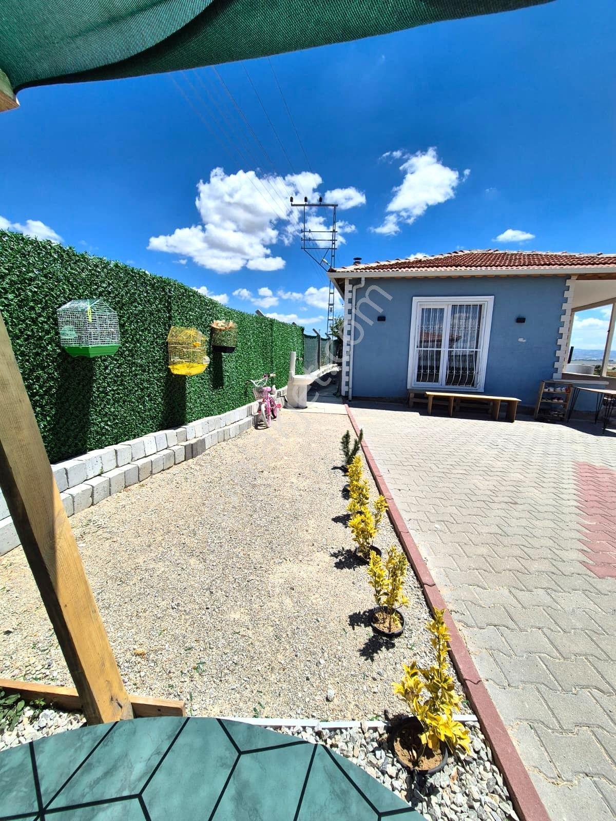Aydıncık'ta 800m2 Arsa İçin'de 2+1 Evli Elektirik Su Aktif Bahçe — fotoğraf 3