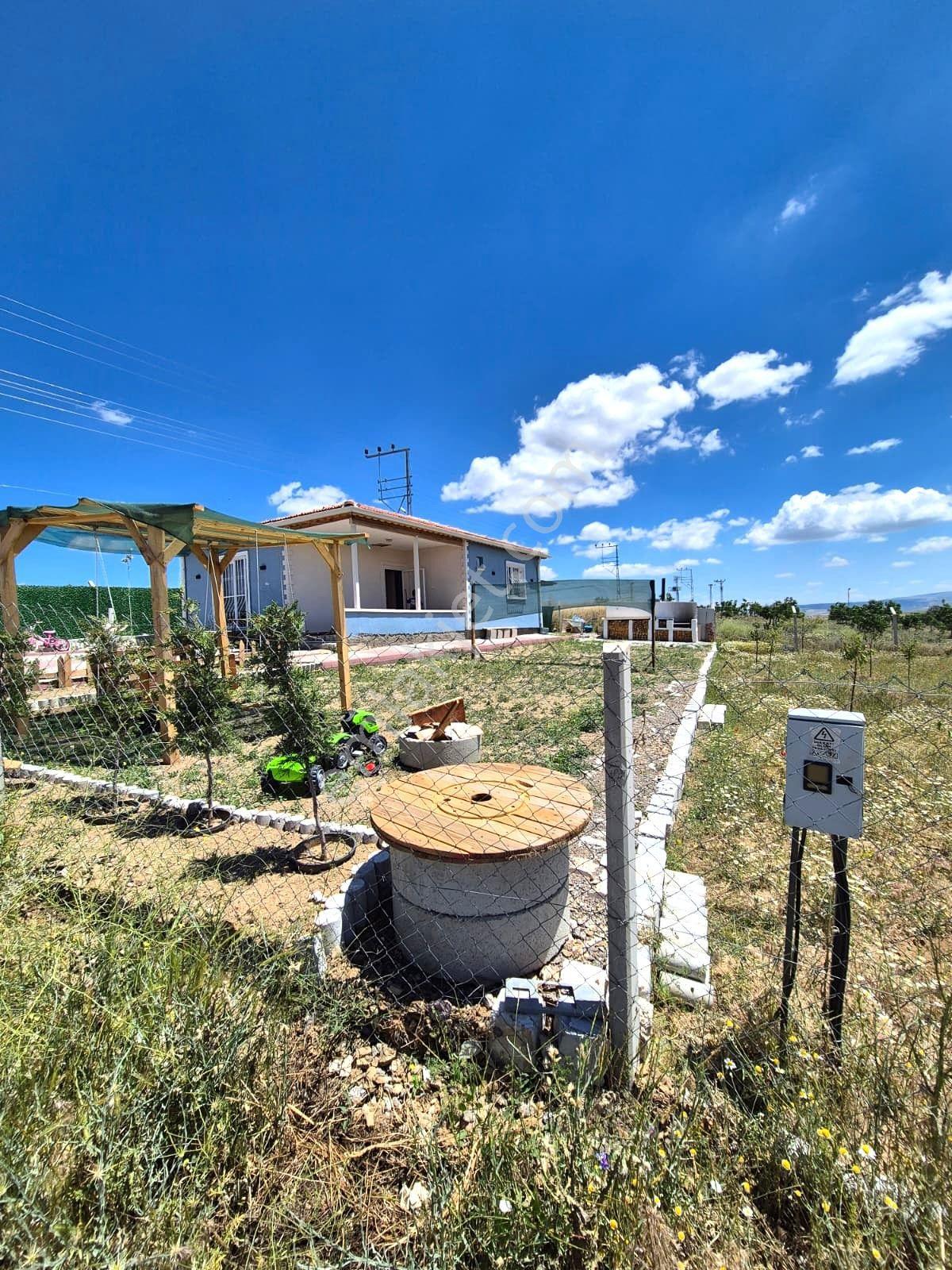 Aydıncık'ta 800m2 Arsa İçin'de 2+1 Evli Elektirik Su Aktif Bahçe — fotoğraf 4