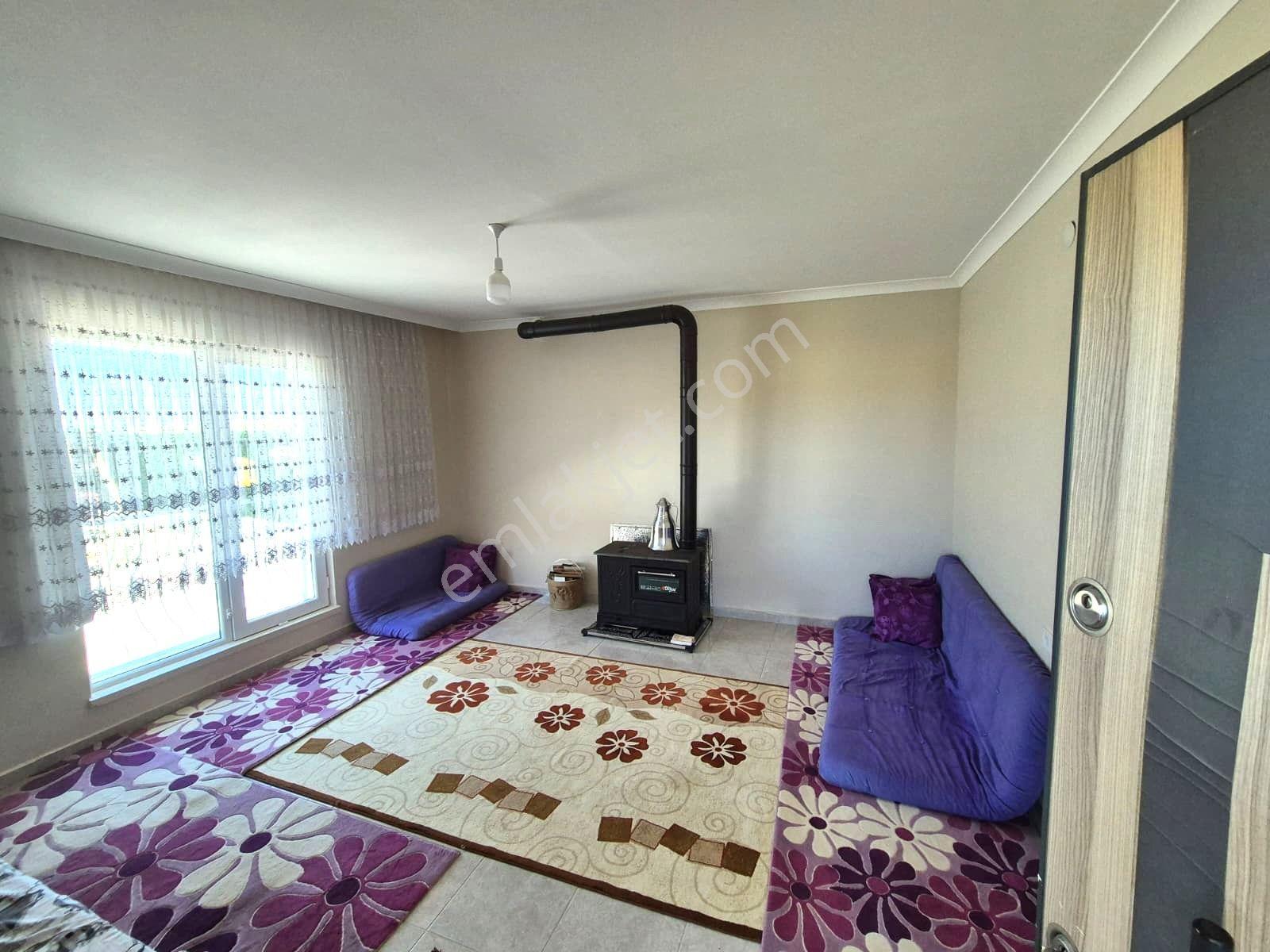Aydıncık'ta 800m2 Arsa İçin'de 2+1 Evli Elektirik Su Aktif Bahçe — fotoğraf 6