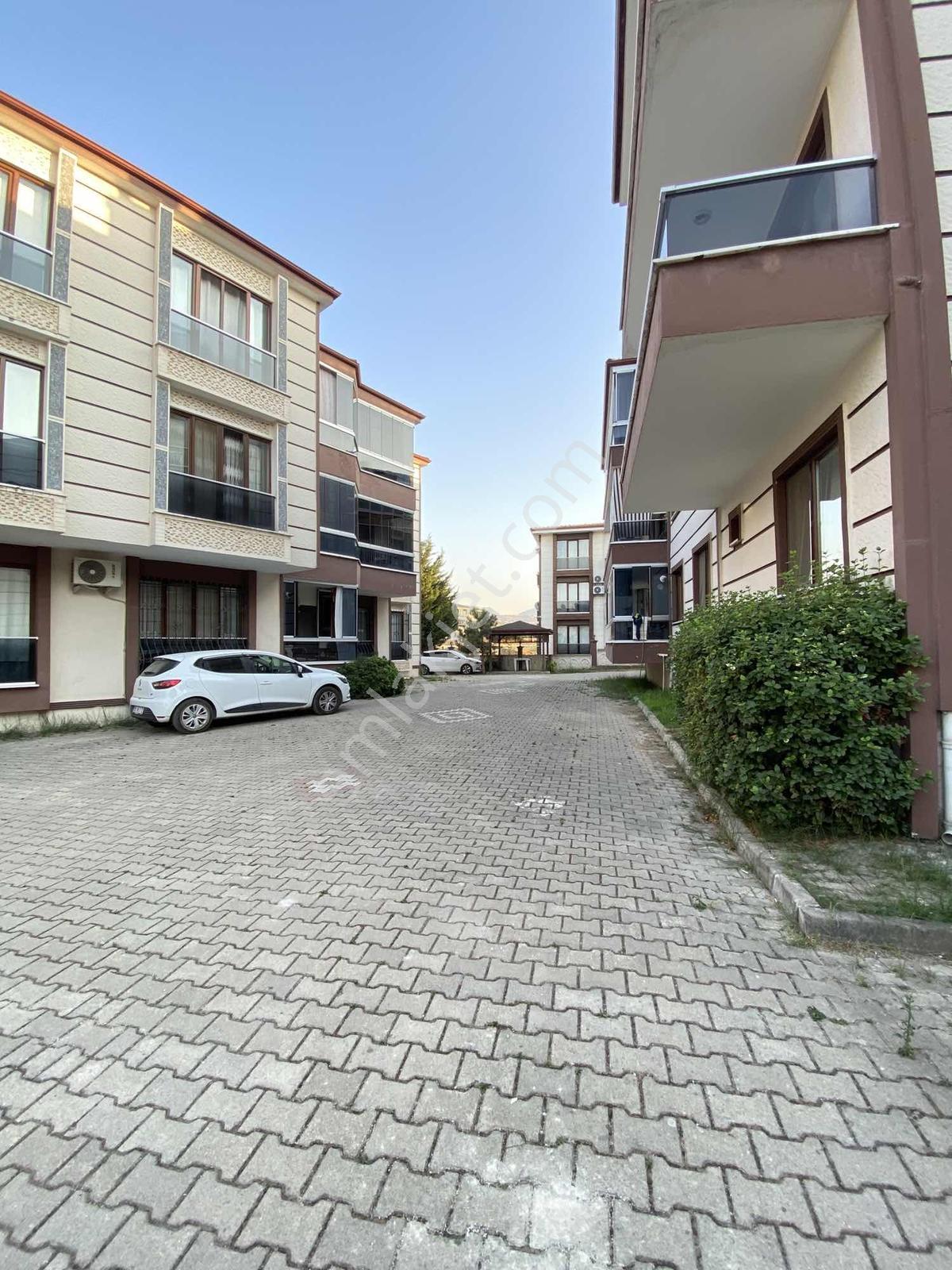 Yalova Adnan Menderes Mah. Satılık 3+1 Net 160 M2 Depolu Daire — fotoğraf 17