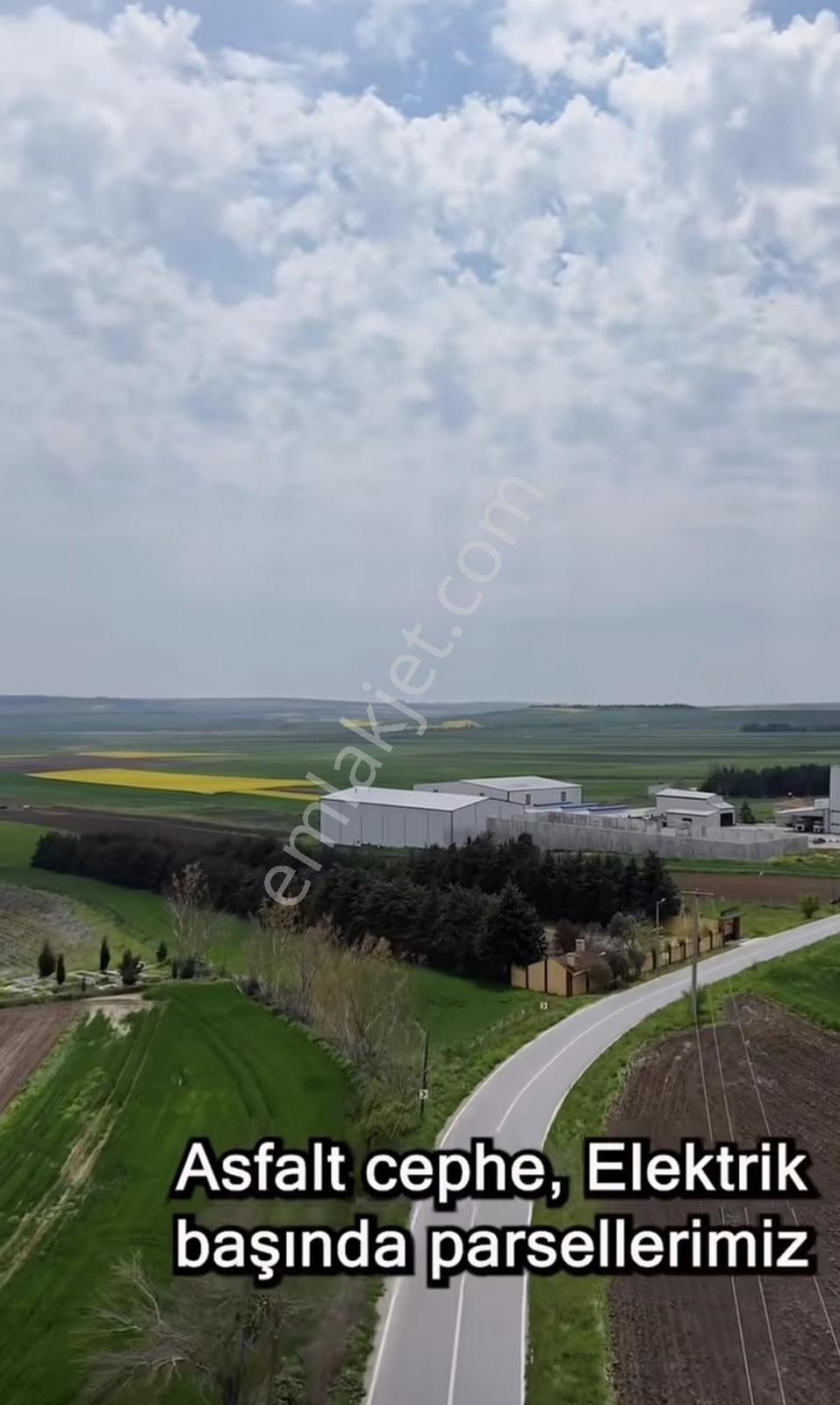 Silivri Seymen Mahallesinde Asfalt Cephe Parselimiz Satılıktır — fotoğraf 2