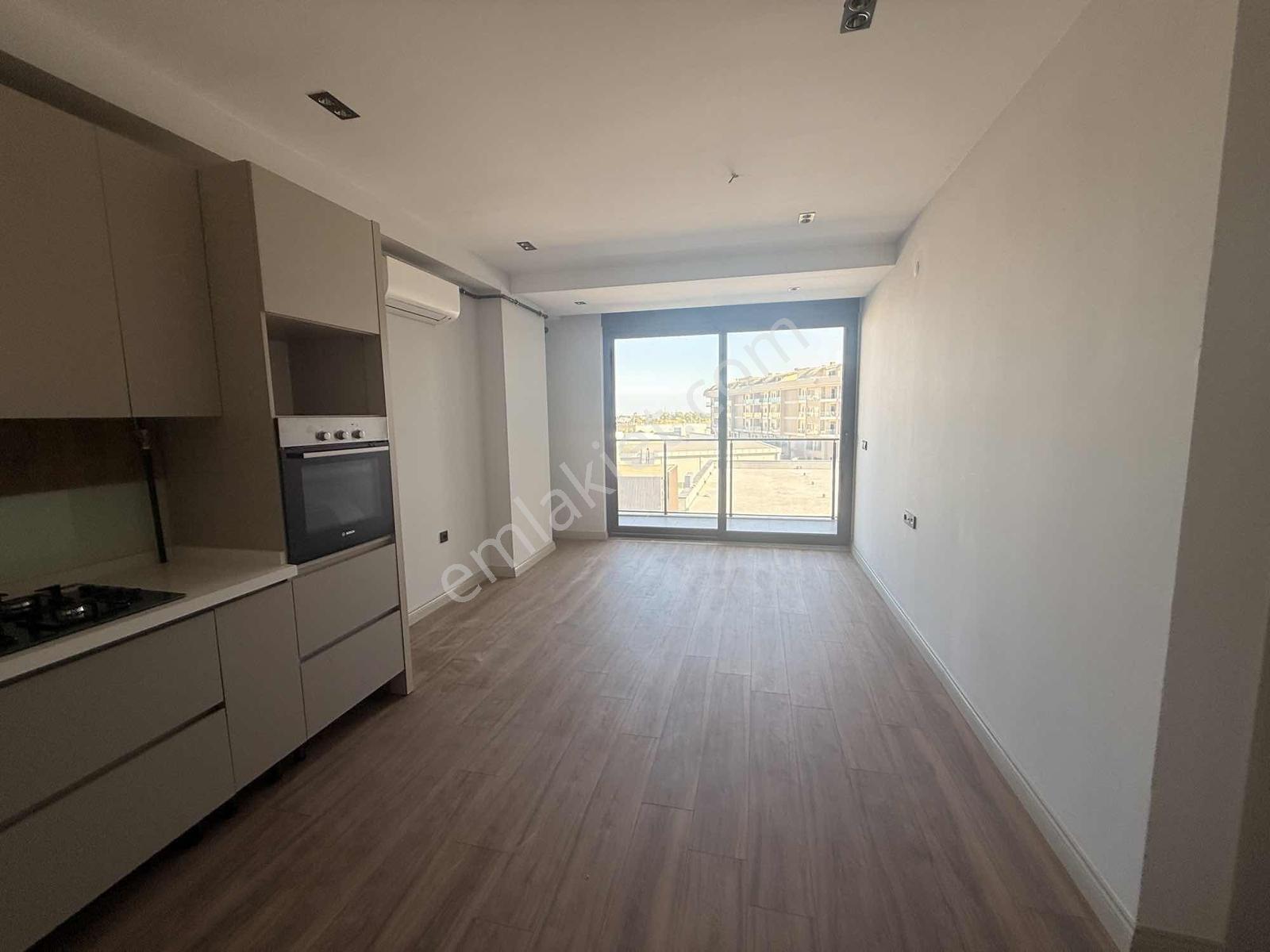 Konyaaltı'nda Sıfır Site İçerisinde Satılık 1+1 Daire — fotoğraf 4