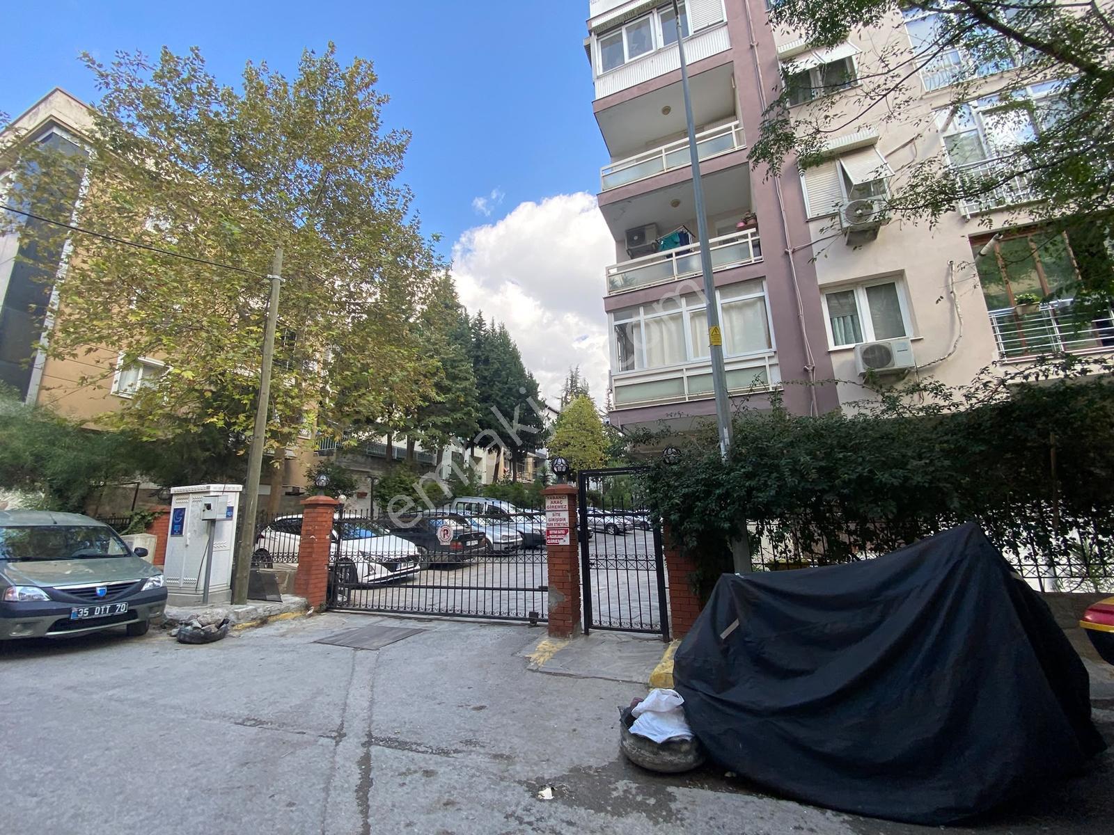 Emek Sitesinde Arakat Asansörlü Otoparklı Kapıcılı Kilerli Daire — fotoğraf 3