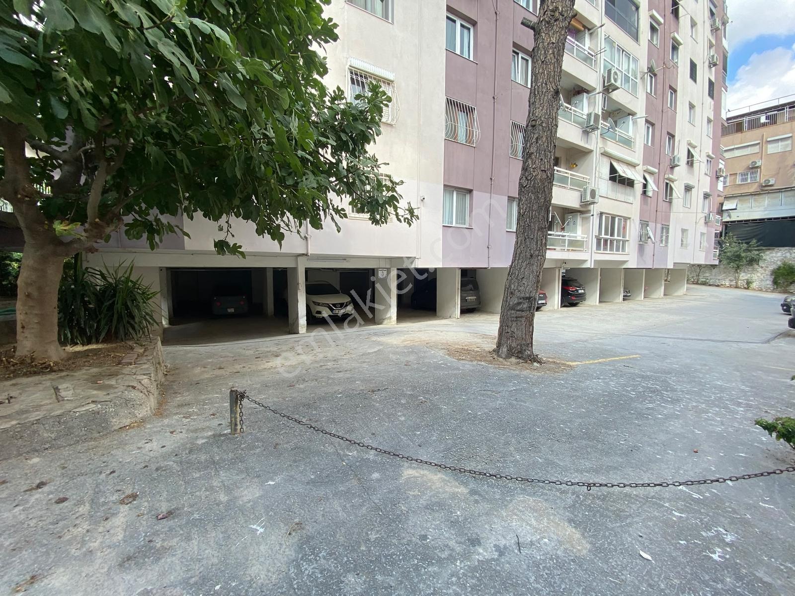 Emek Sitesinde Arakat Asansörlü Otoparklı Kapıcılı Kilerli Daire — fotoğraf 7