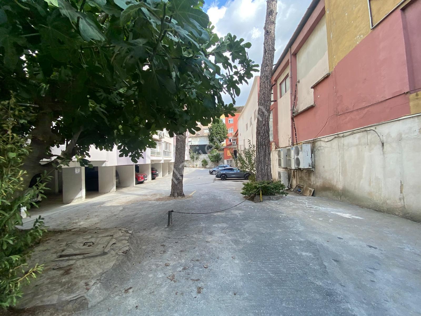Emek Sitesinde Arakat Asansörlü Otoparklı Kapıcılı Kilerli Daire — fotoğraf 8