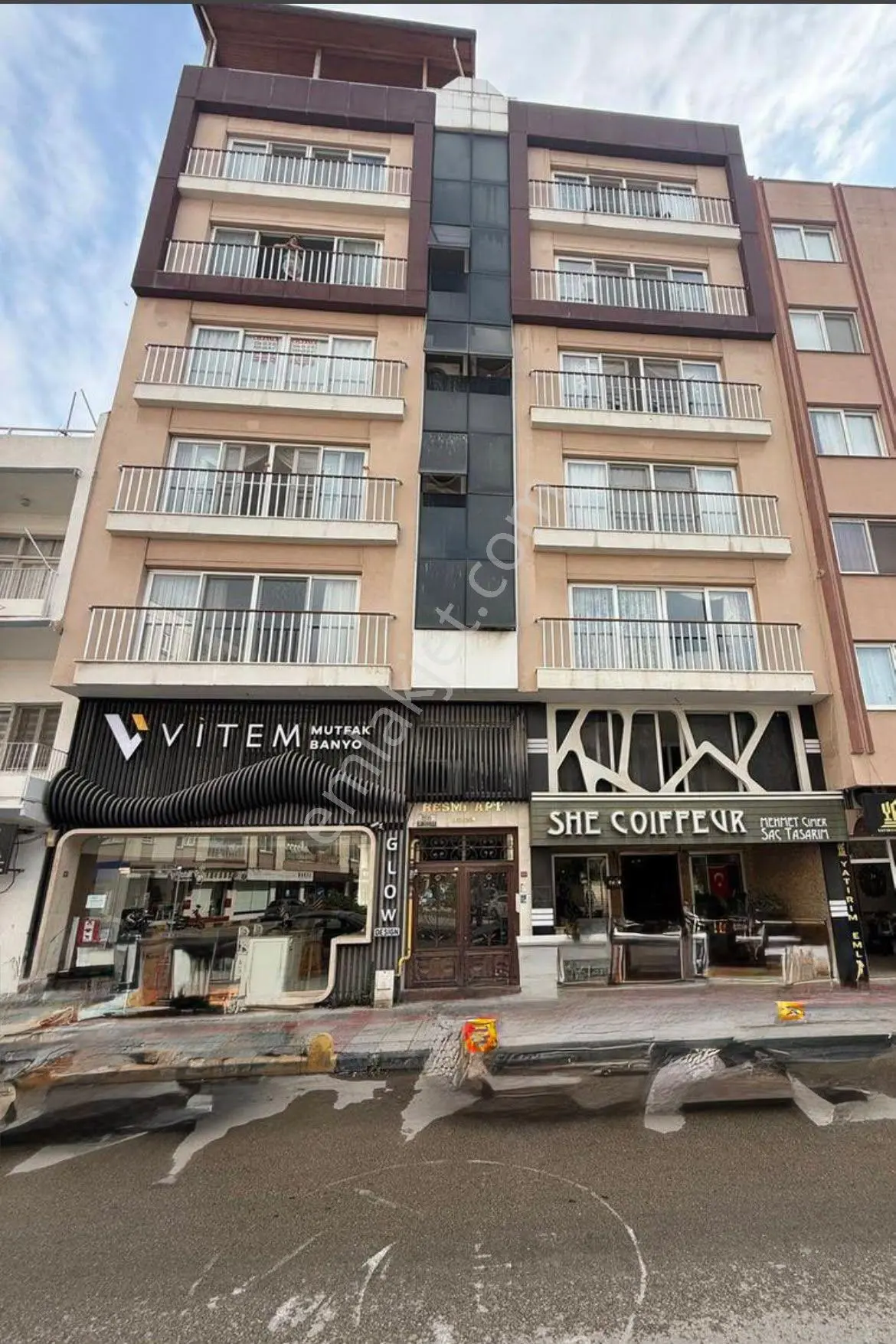 Fener Caddesi Üzerinde Geniş Ve Konforlu Satılık 4+1 Daire