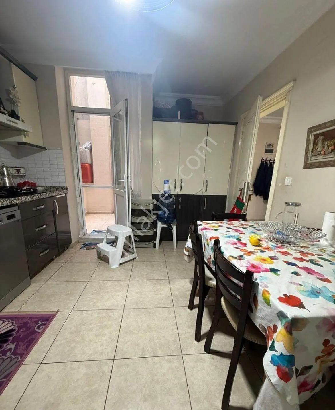 Fener Caddesi Üzerinde Geniş Ve Konforlu Satılık 4+1 Daire — fotoğraf 3