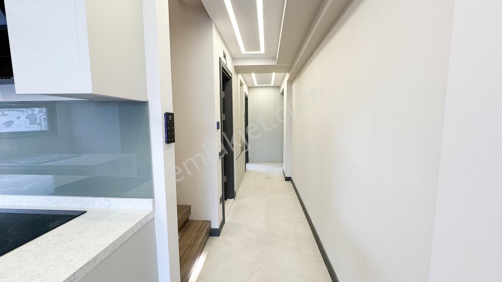 Işıklar Caddesi'nde Deniz Manzaralı 4+1 Dubleks Akıllı Ev Sistem — fotoğraf 28