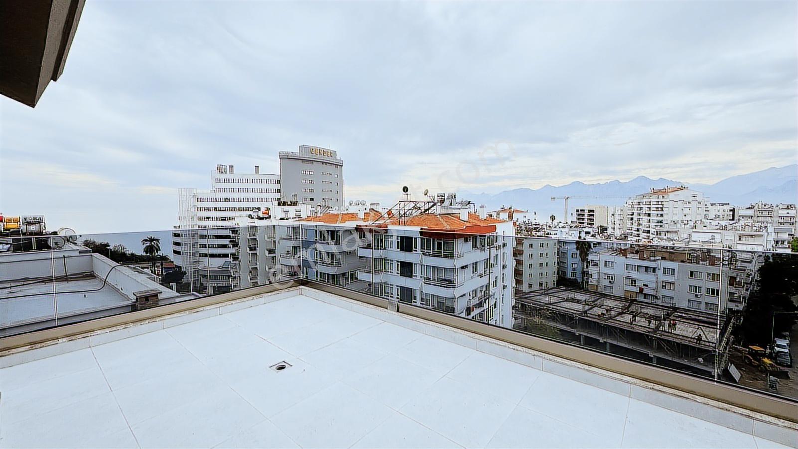 Işıklar Caddesi'nde Deniz Manzaralı 4+1 Dubleks Akıllı Ev Sistem — fotoğraf 31