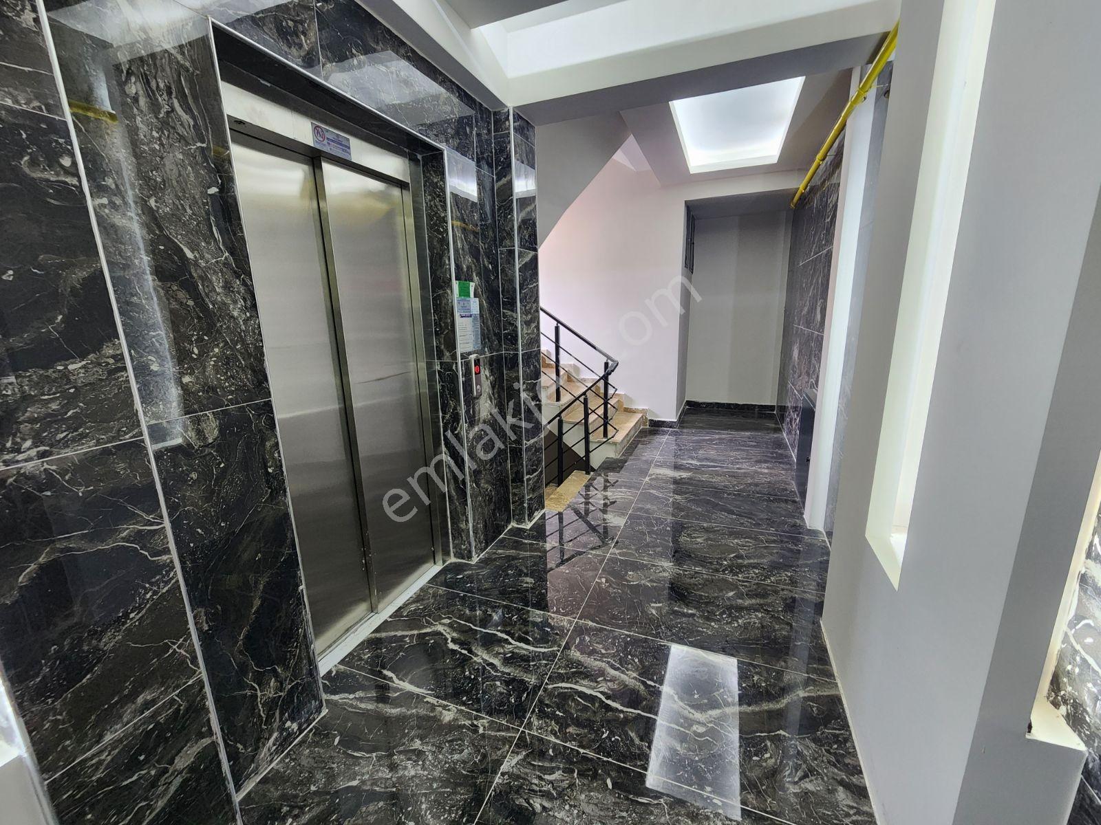 Hem Ofis Hem Yaşam Alanı! Prestijli Konumda 1+1 Daire — fotoğraf 17