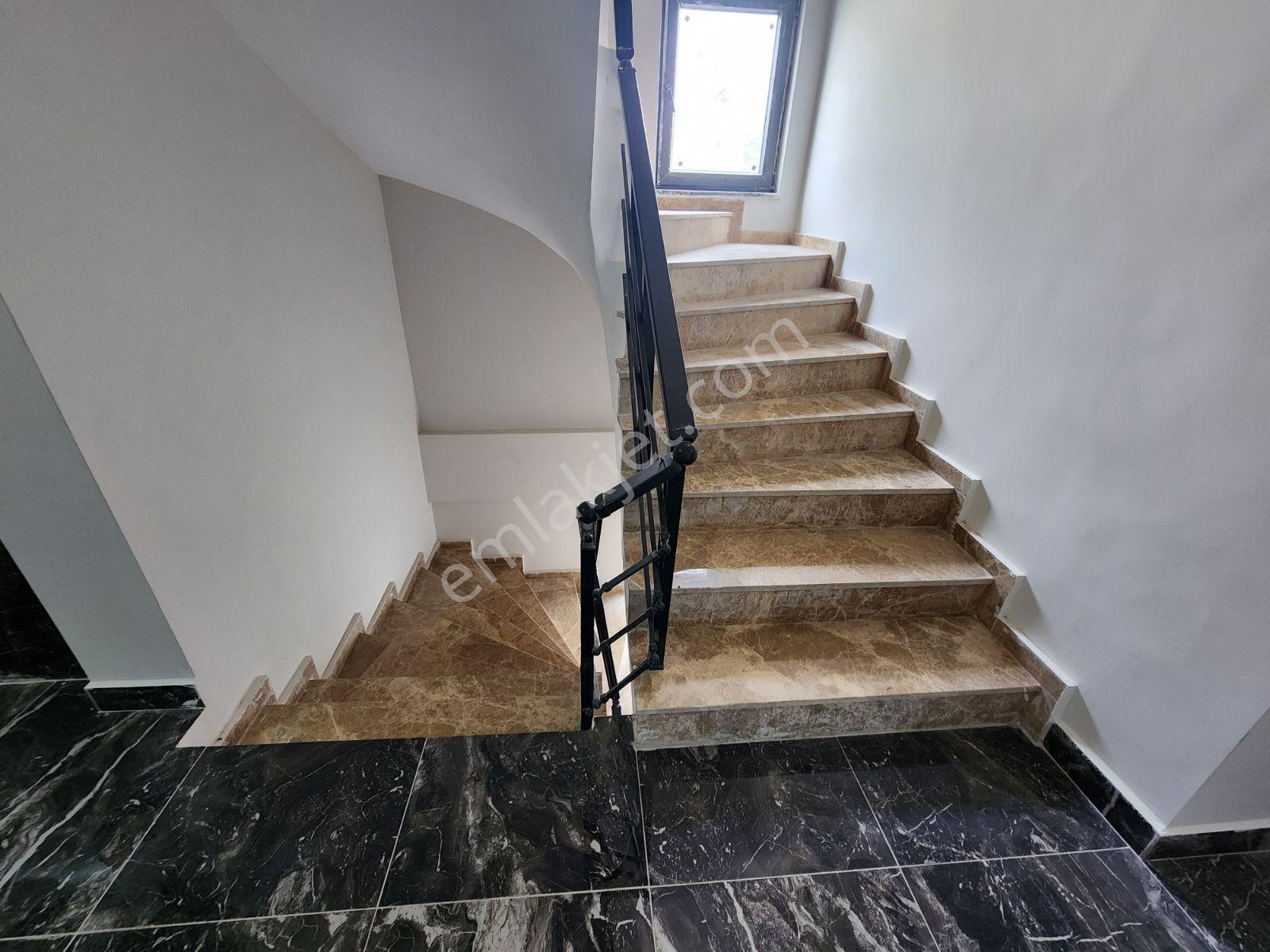 Hem Ofis Hem Yaşam Alanı! Prestijli Konumda 1+1 Daire — fotoğraf 18