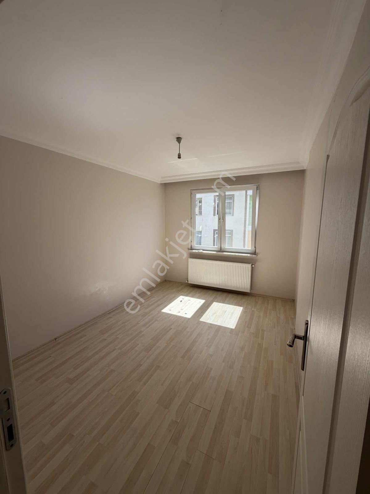 Zümrütevler ' De Satılık Geniş 3+1 Daire — fotoğraf 9