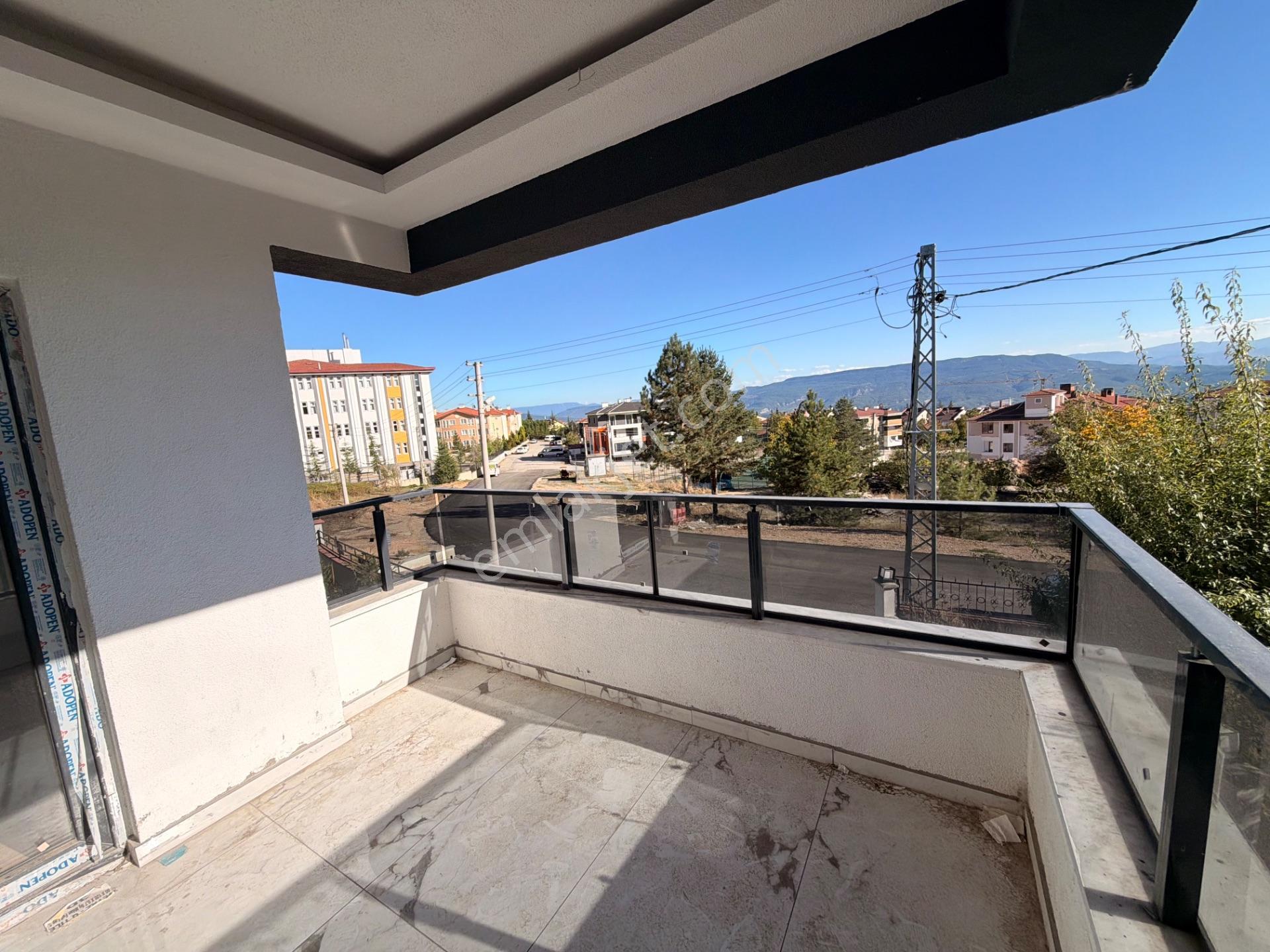 Wisrem Safranboludan Bağlarbaşında İskanlı Satılık 4+1 Daire — fotoğraf 29