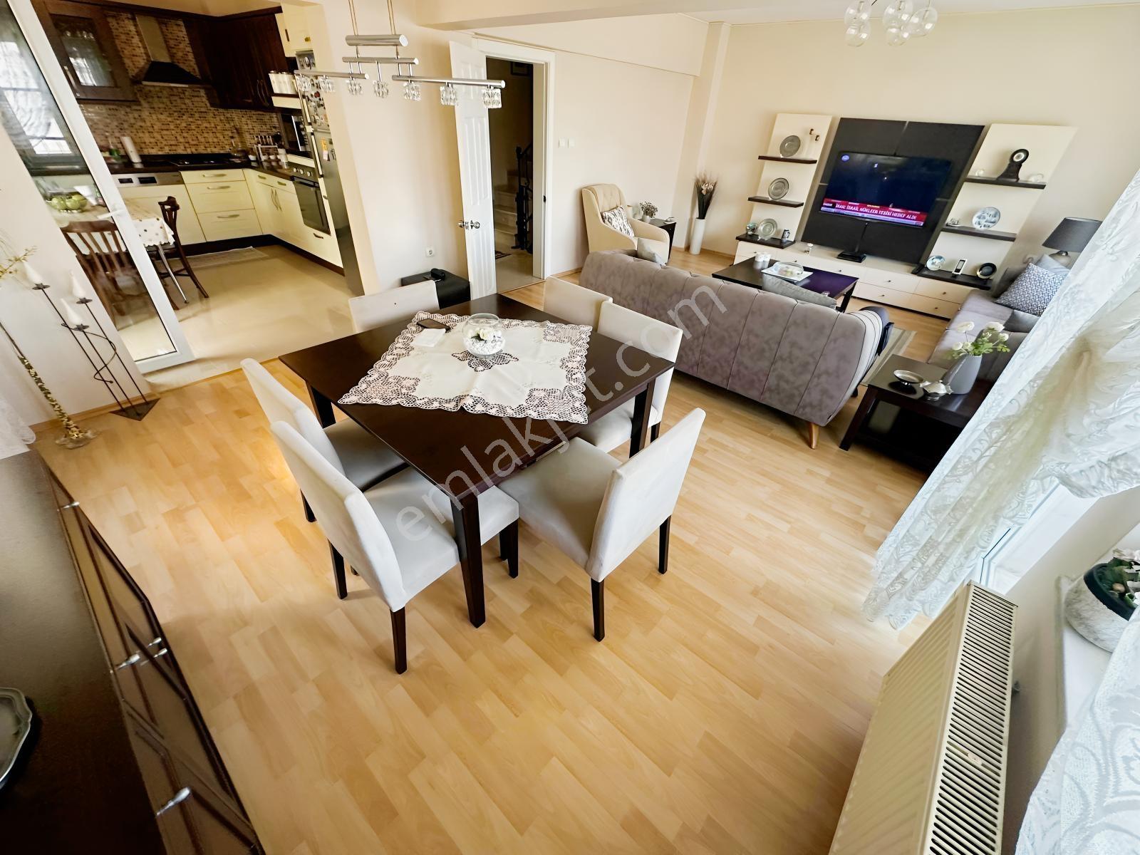Beşevler Kültür'de | Havuzlu Site Özel Bahçeli 5+2 Satılık Villa — fotoğraf 12