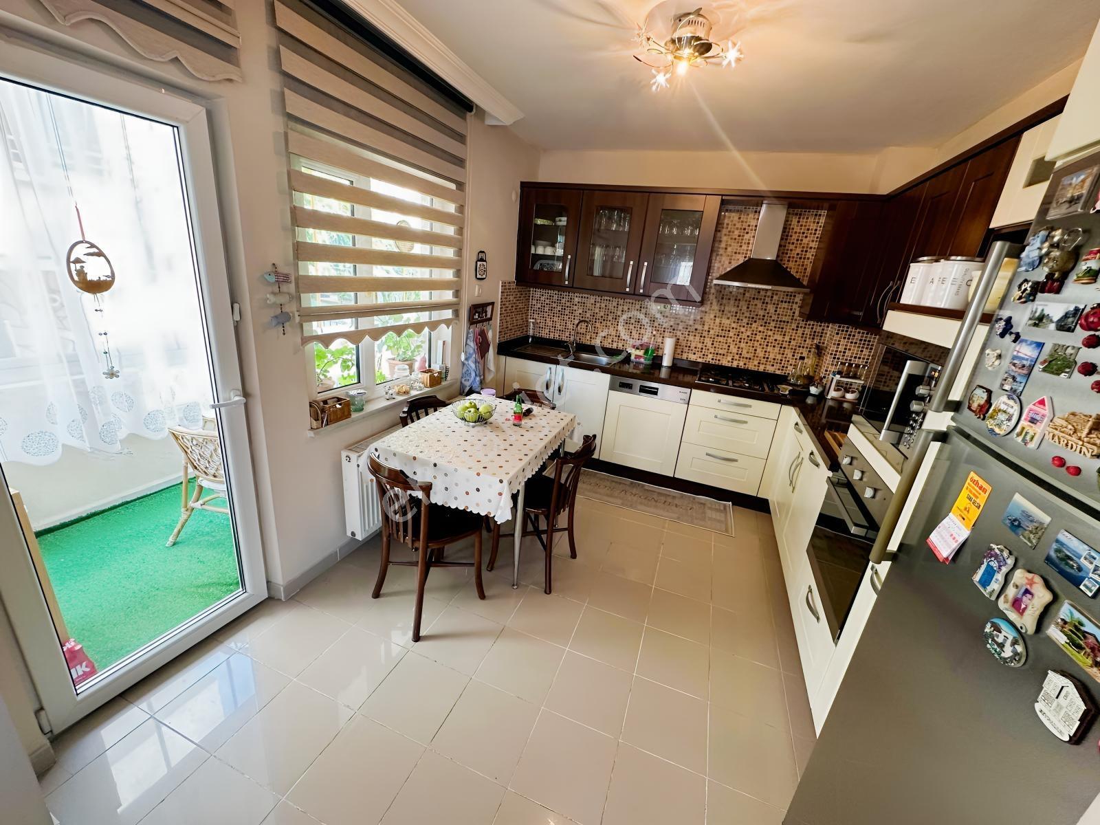 Beşevler Kültür'de | Havuzlu Site Özel Bahçeli 5+2 Satılık Villa — fotoğraf 14