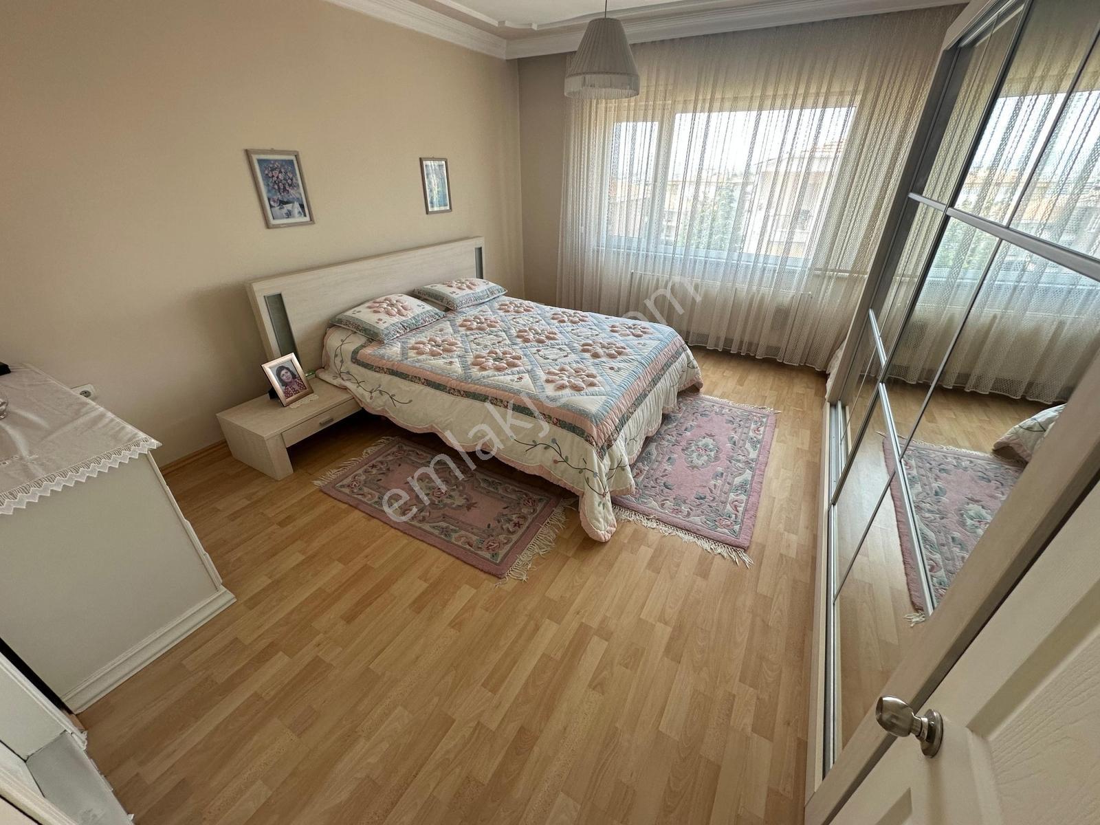 Beşevler Kültür'de | Havuzlu Site Özel Bahçeli 5+2 Satılık Villa — fotoğraf 23