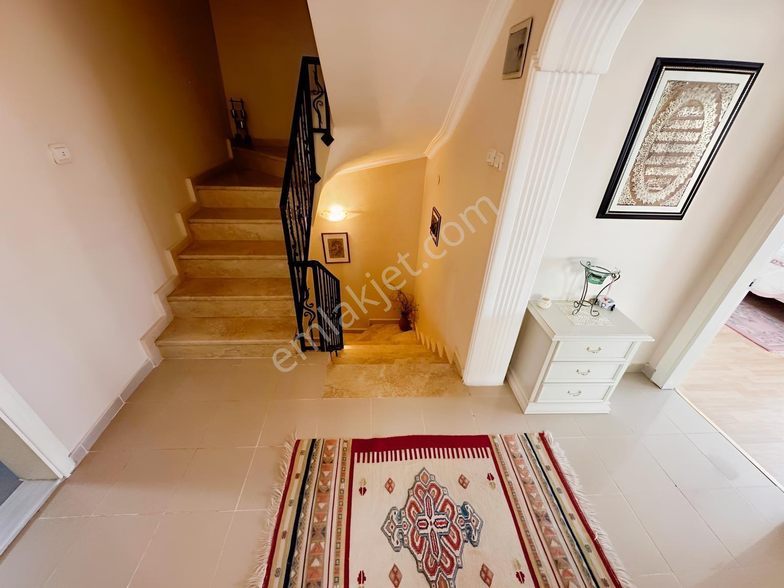 Beşevler Kültür'de | Havuzlu Site Özel Bahçeli 5+2 Satılık Villa — fotoğraf 26