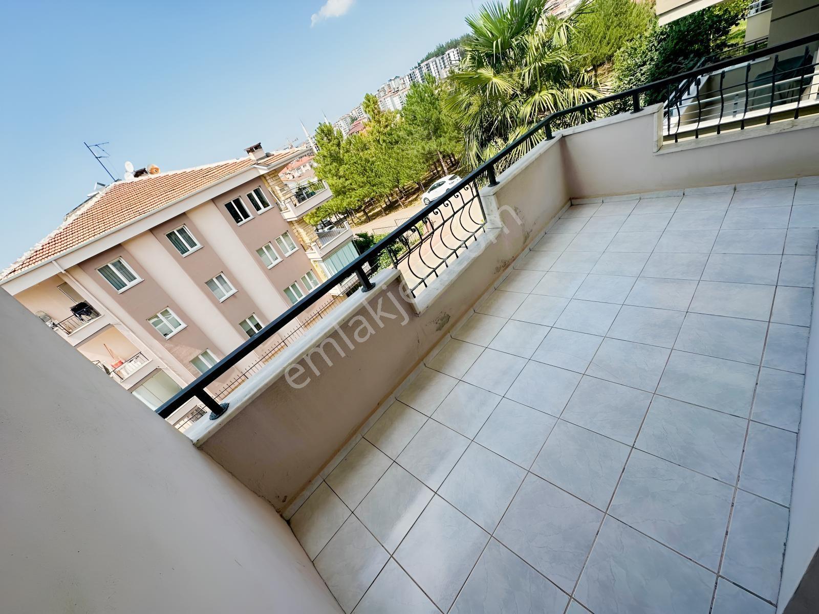 Beşevler Kültür'de | Havuzlu Site Özel Bahçeli 5+2 Satılık Villa — fotoğraf 29