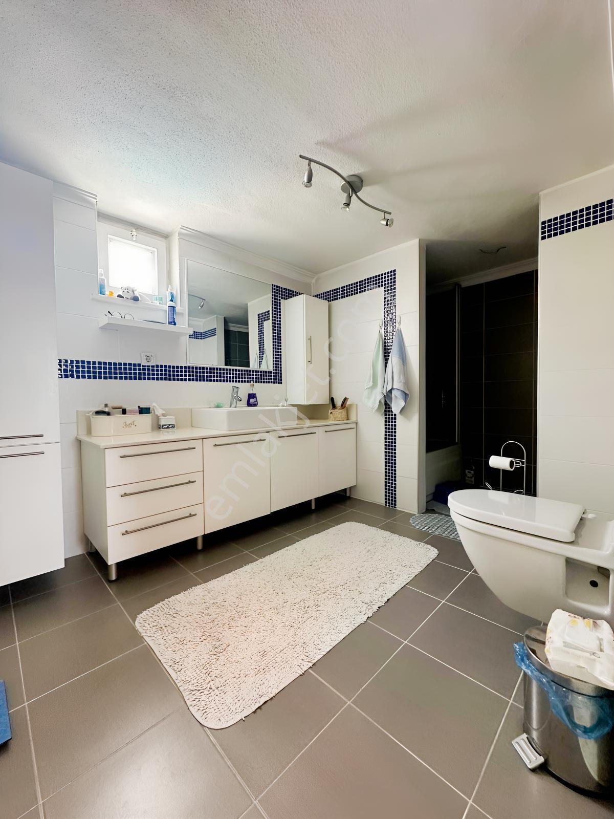 Beşevler Kültür'de | Havuzlu Site Özel Bahçeli 5+2 Satılık Villa — fotoğraf 32