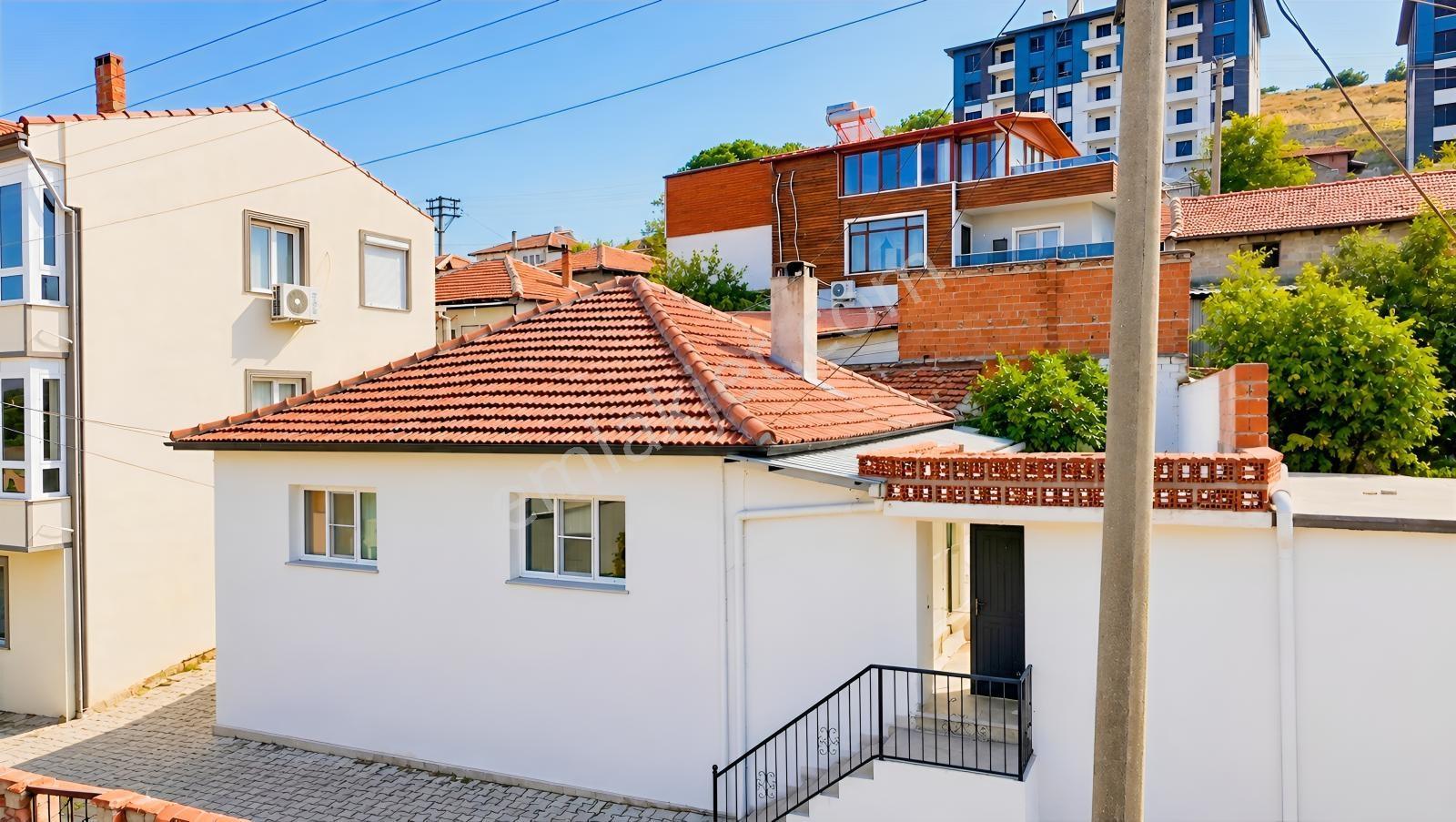 Havran Büyükdere'De Doğayla İç İçe, Bahçeli, Müstakil Ev