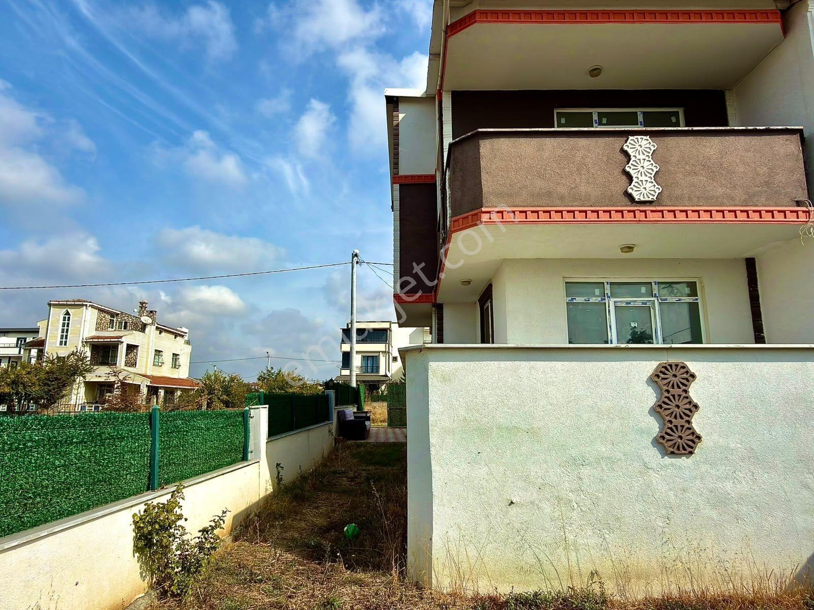 Kartallar-220m² İçerisinde Büyük Bahçeli E5e Yakın Fırsat Yazlık — fotoğraf 6