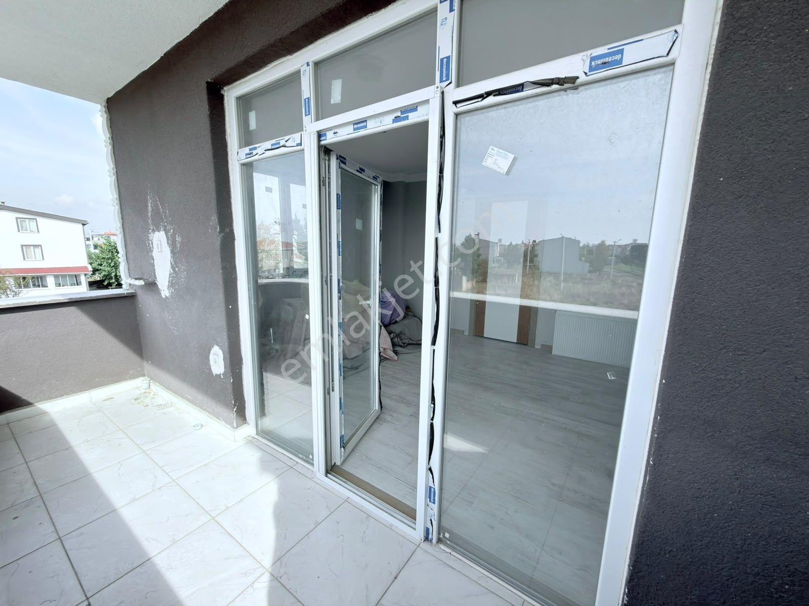 Kartallar-220m² İçerisinde Büyük Bahçeli E5e Yakın Fırsat Yazlık — fotoğraf 21